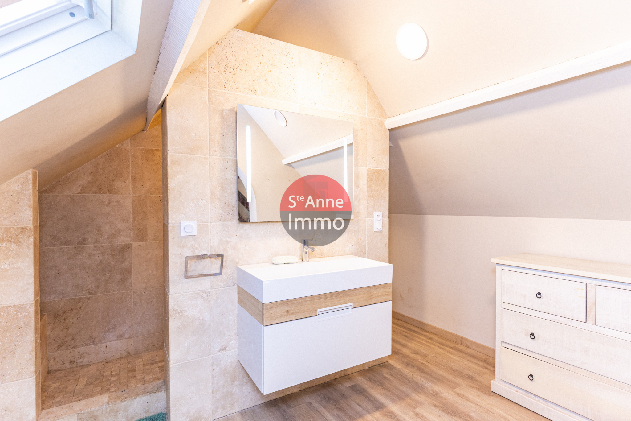 Immo80 – L'immobilier à Amiens et dans la Somme-BÉHENCOURT – MAISON 200m2 – 3 CHAMBRES – JARDIN – GARAGE – PISCINE – TERRASSE