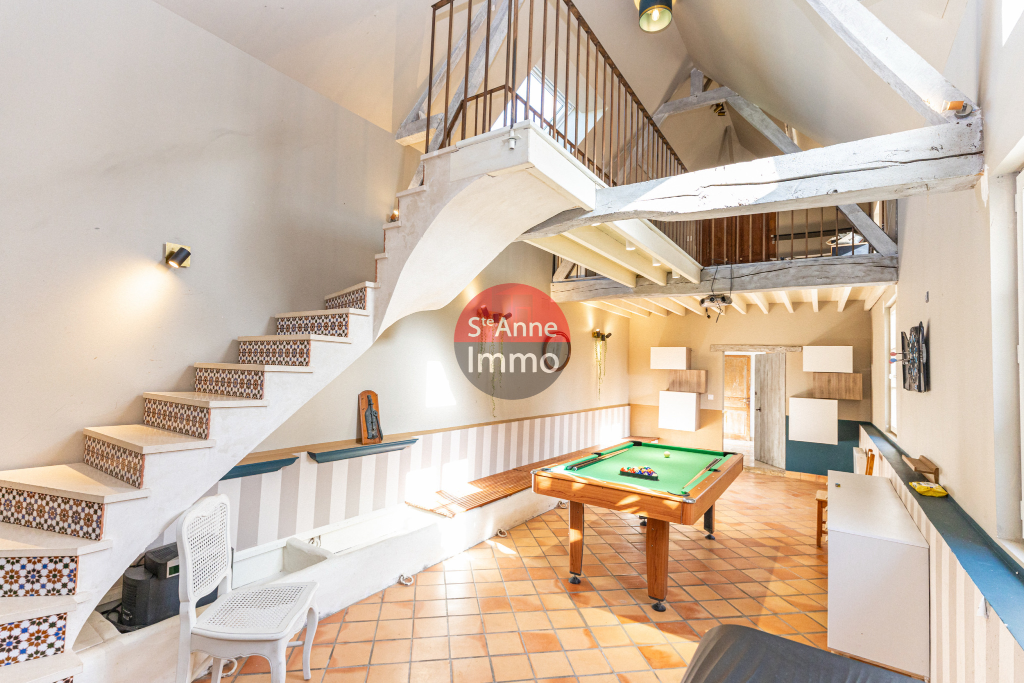 Immo80 – L'immobilier à Amiens et dans la Somme-BÉHENCOURT – MAISON 200m2 – 3 CHAMBRES – JARDIN – GARAGE – PISCINE – TERRASSE