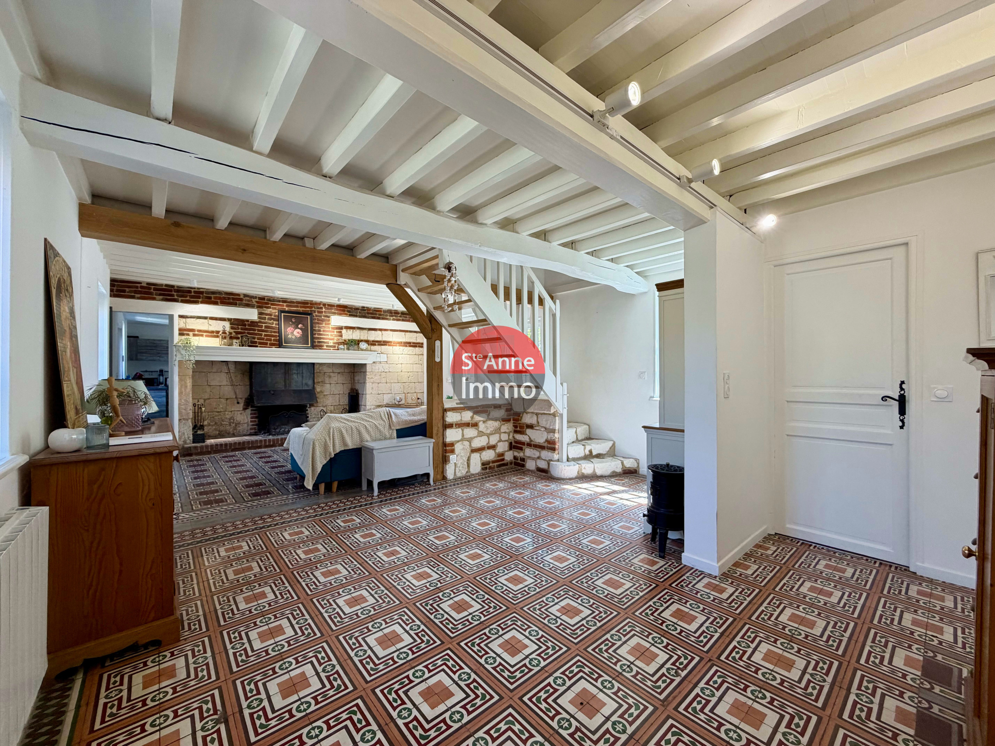 Immo80 – L'immobilier à Amiens et dans la Somme-BÉHENCOURT – MAISON 200m2 – 3 CHAMBRES – JARDIN – GARAGE – PISCINE – TERRASSE