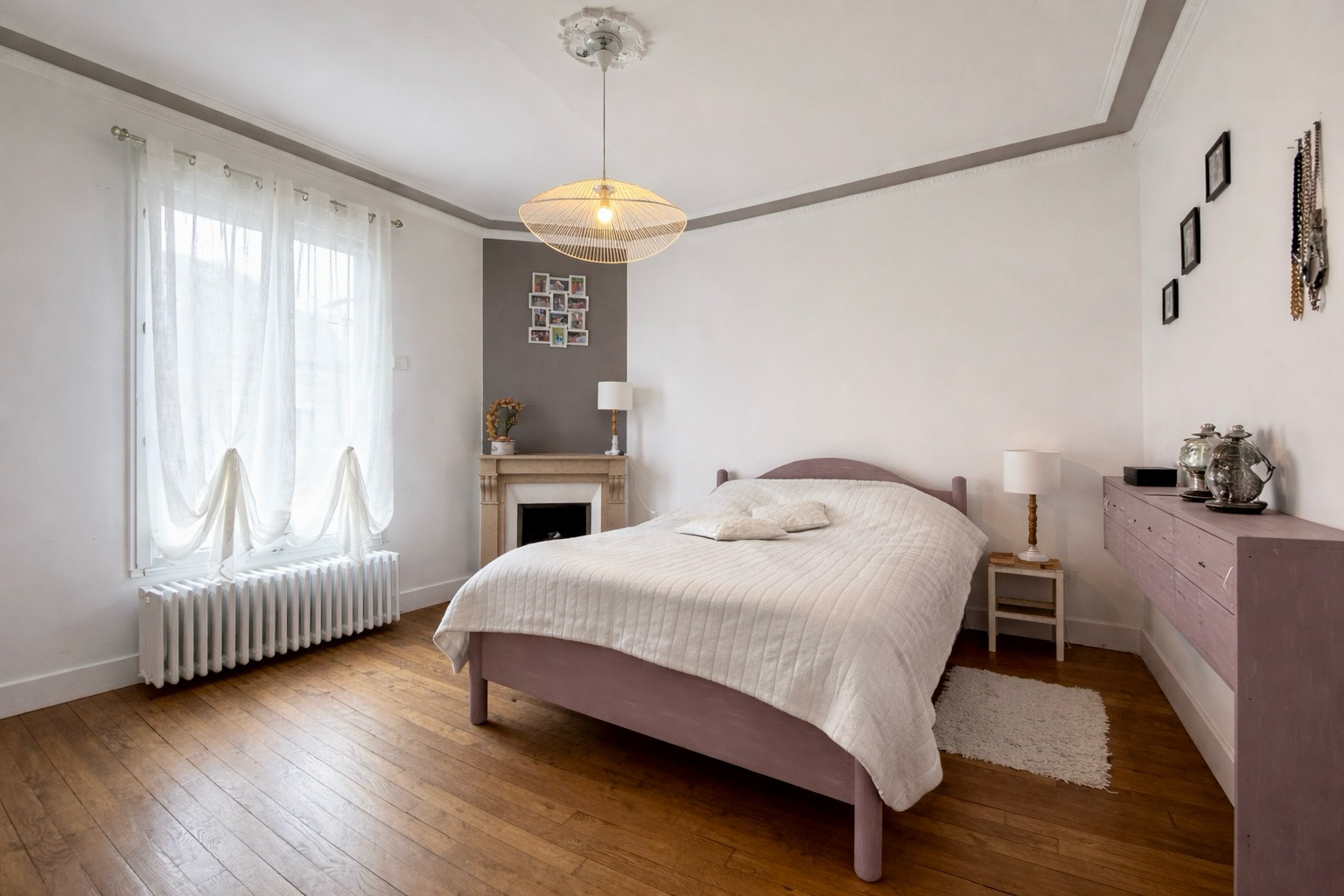 Immo80 – L'immobilier à Amiens et dans la Somme-MOREUIL – MAISON MITOYENNE – 6 CHAMBRES – JARDIN – GARAGE – DEPENDANCE –  AUCUN TRAVAUX
