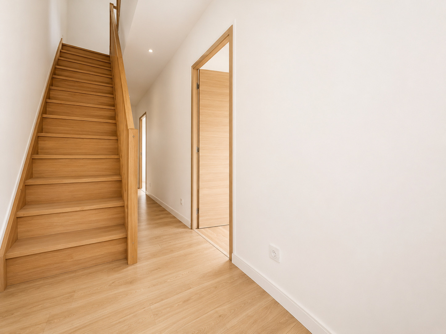 Immo80 – L'immobilier à Amiens et dans la Somme-AMIENS – QUARTIER SAINT ACHEUL – AMIENOISE – 3 CHAMBRES – VIVABLE DE PLAIN PIED – COUR – JARDIN