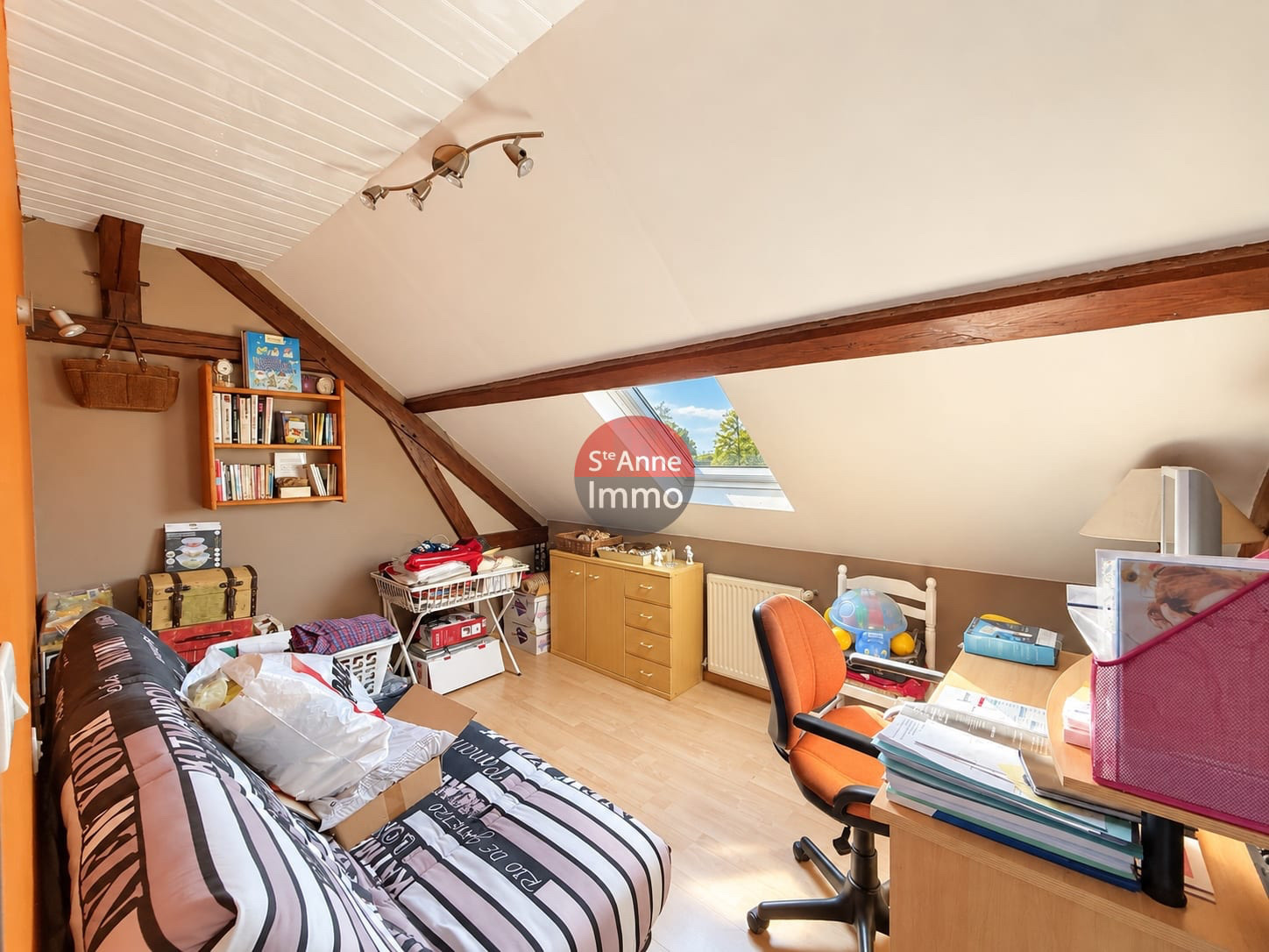 Immo80 – L'immobilier à Amiens et dans la Somme-VERS-SUR-SELLE – 160m2 – MAISON – 4 CHAMBRES – STUDIO – ATELIER – DEPENDANCES