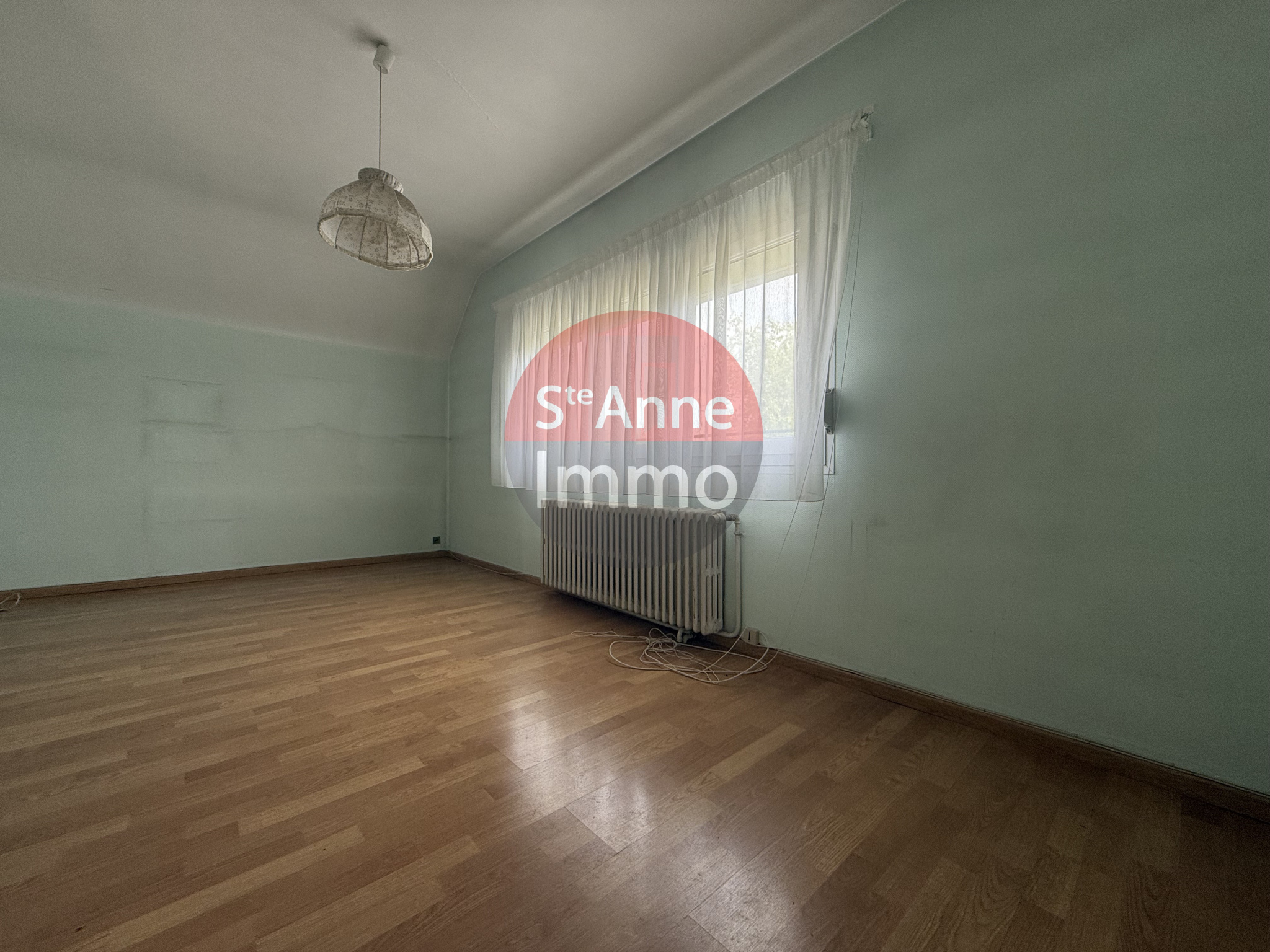Immo80 – L'immobilier à Amiens et dans la Somme-AMIENS – QUARTIER SAINT ACHEUL – MAISON SEMI MITOYENNE – JARDIN – GARAGE
