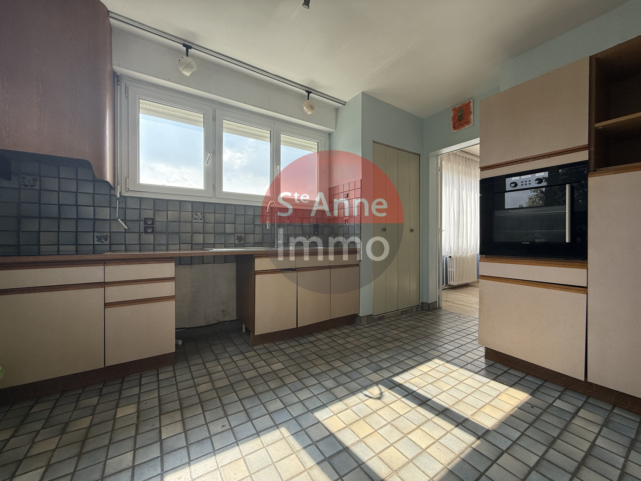 Immo80 – L'immobilier à Amiens et dans la Somme-AMIENS – QUARTIER SAINT ACHEUL – MAISON SEMI MITOYENNE – JARDIN – GARAGE