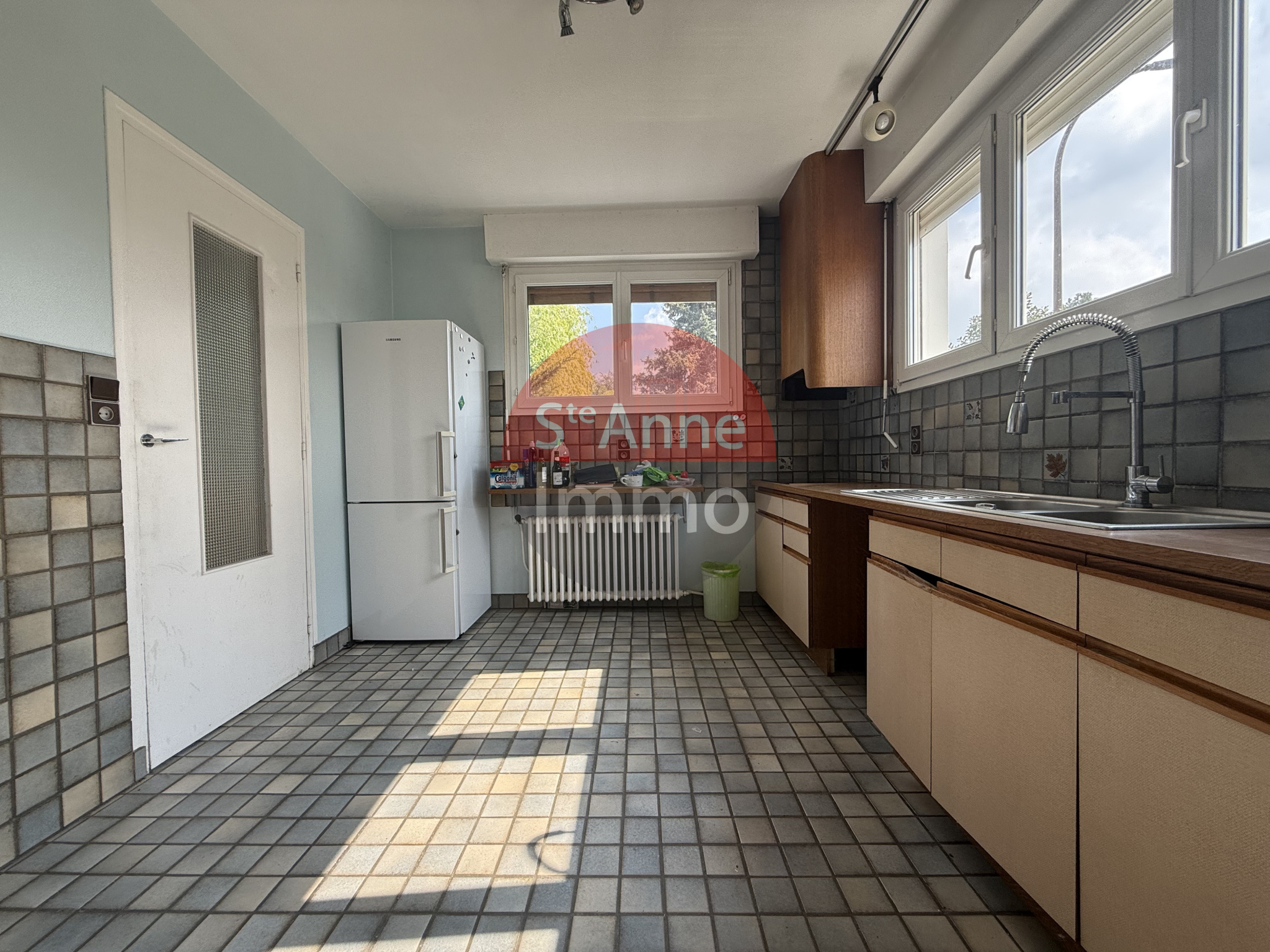 Immo80 – L'immobilier à Amiens et dans la Somme-AMIENS – QUARTIER SAINT ACHEUL – MAISON SEMI MITOYENNE – JARDIN – GARAGE