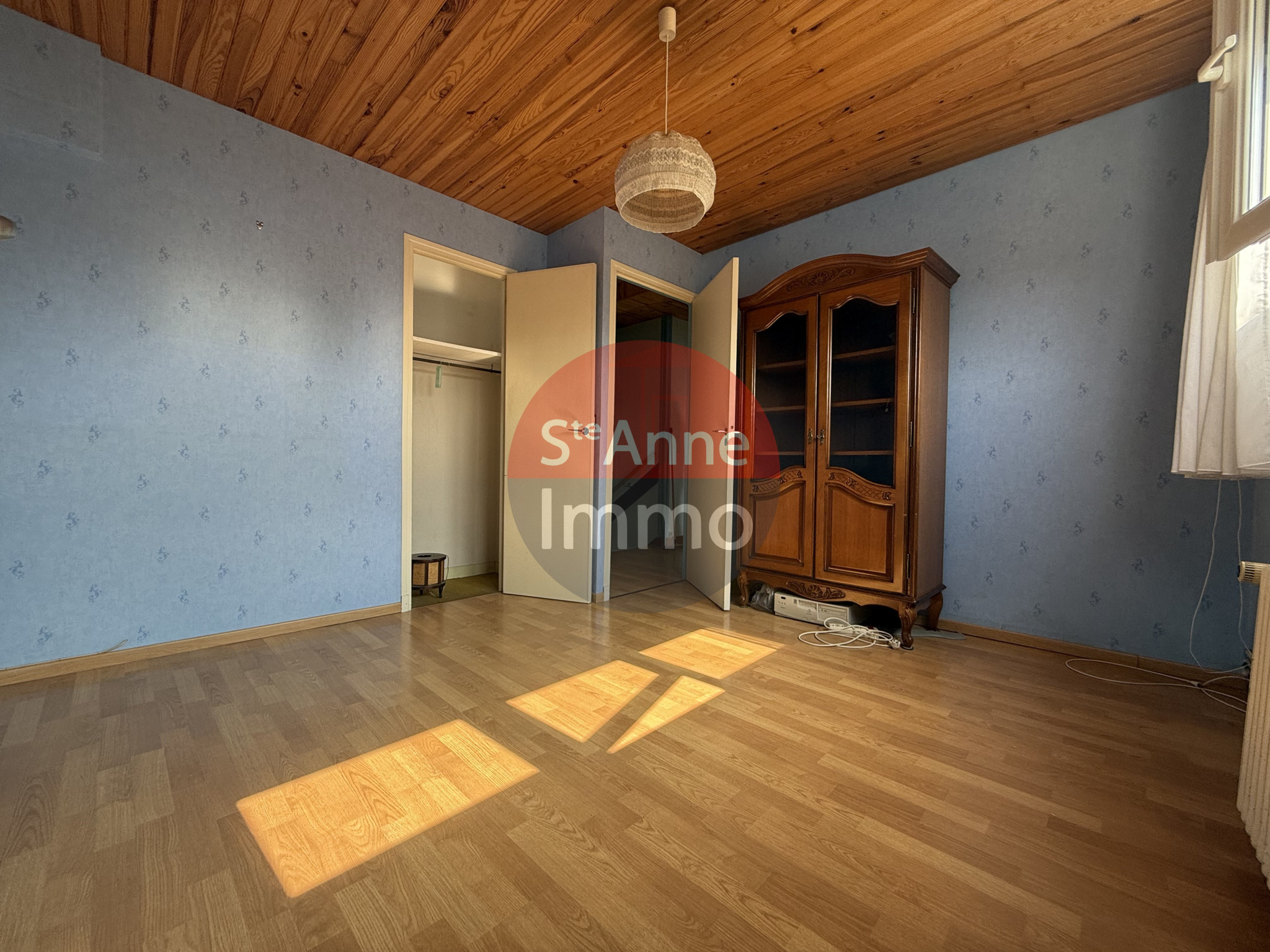 Immo80 – L'immobilier à Amiens et dans la Somme-AMIENS – QUARTIER SAINT ACHEUL – MAISON SEMI MITOYENNE – JARDIN – GARAGE