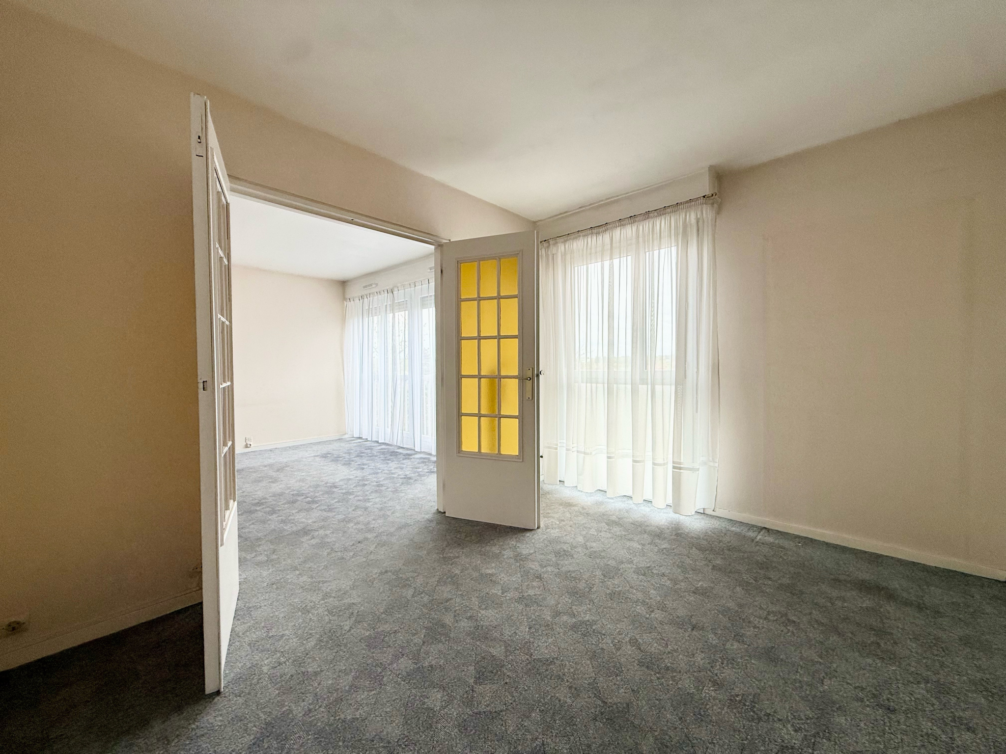 Immo80 – L'immobilier à Amiens et dans la Somme-AMIENS – QUARTIER VAL D&rsquo;AVRE – APPARTEMENT T4 – RÉSIDENCE SECURISÉE – CAVE PRIVATIVE