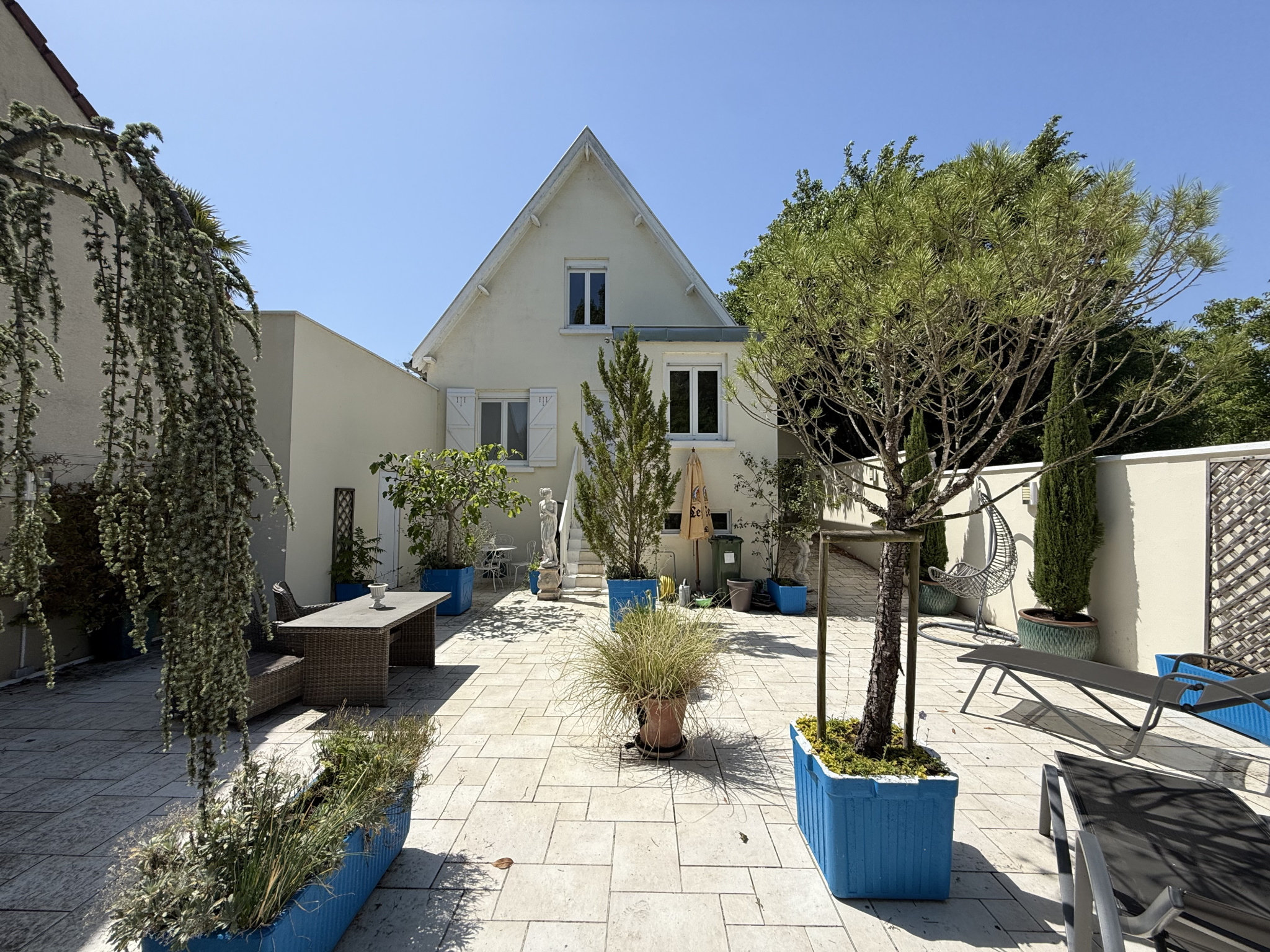 Immo80 – L'immobilier à Amiens et dans la Somme-AMIENS – QUARTIER SAINT ACHEUL – PAVILLON INDIVIDUEL – 3 CHAMBRES – JARDIN AVEC ACCÈS HORTILLONS – TERRASSE