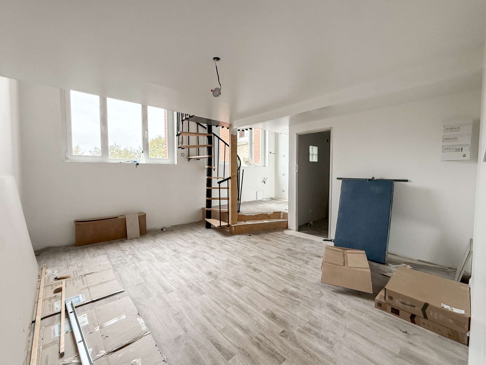 Immo80 – L'immobilier à Amiens et dans la Somme-IMMEUBLE DE RAPPORT – 14 LOTS – ROYE – TRAVAUX