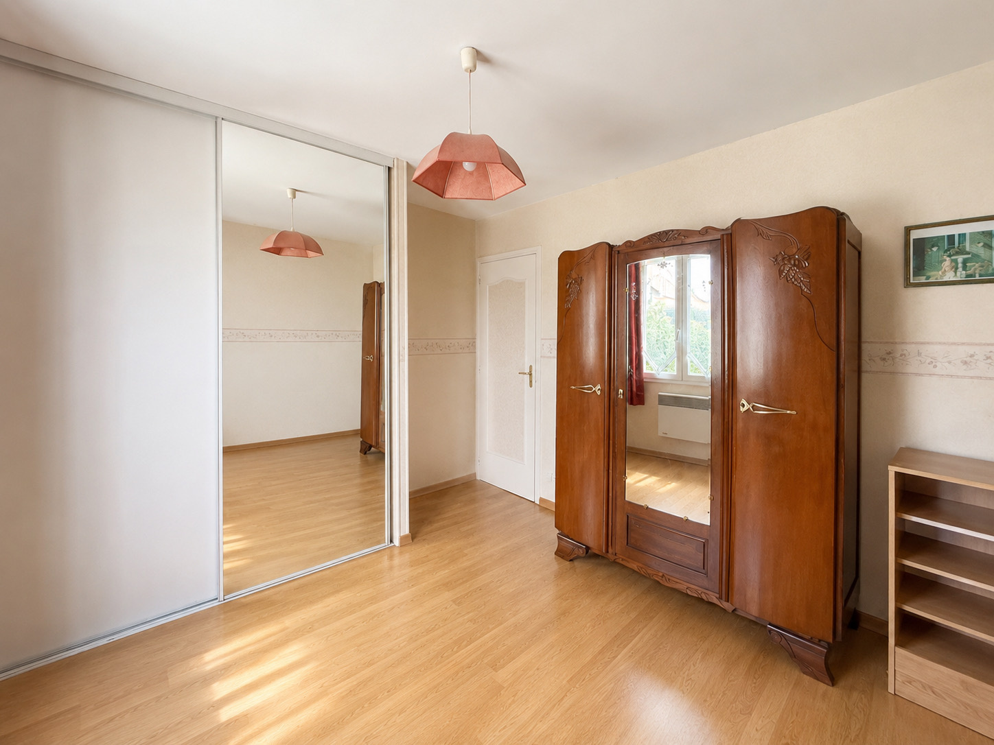 Immo80 – L'immobilier à Amiens et dans la Somme-NESLE  – PAVILLON INDIVIDUEL ELEVEE SUR SOUS SOL COMPLET – 4 CHAMBRES – SOUS SOL COMPLET – GARAGE – JARDIN