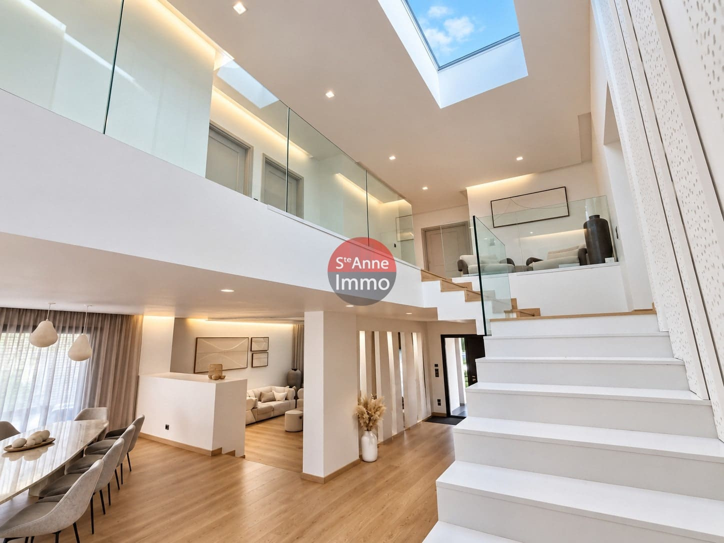 Immo80 – L'immobilier à Amiens et dans la Somme-AMIENS -HENRIVILLE A 5MIN DU CENTRE VILLE –  MAISON CONTEMPORAINE D&rsquo;EXCEPTION DE 278 M2 AVEC PISCINE