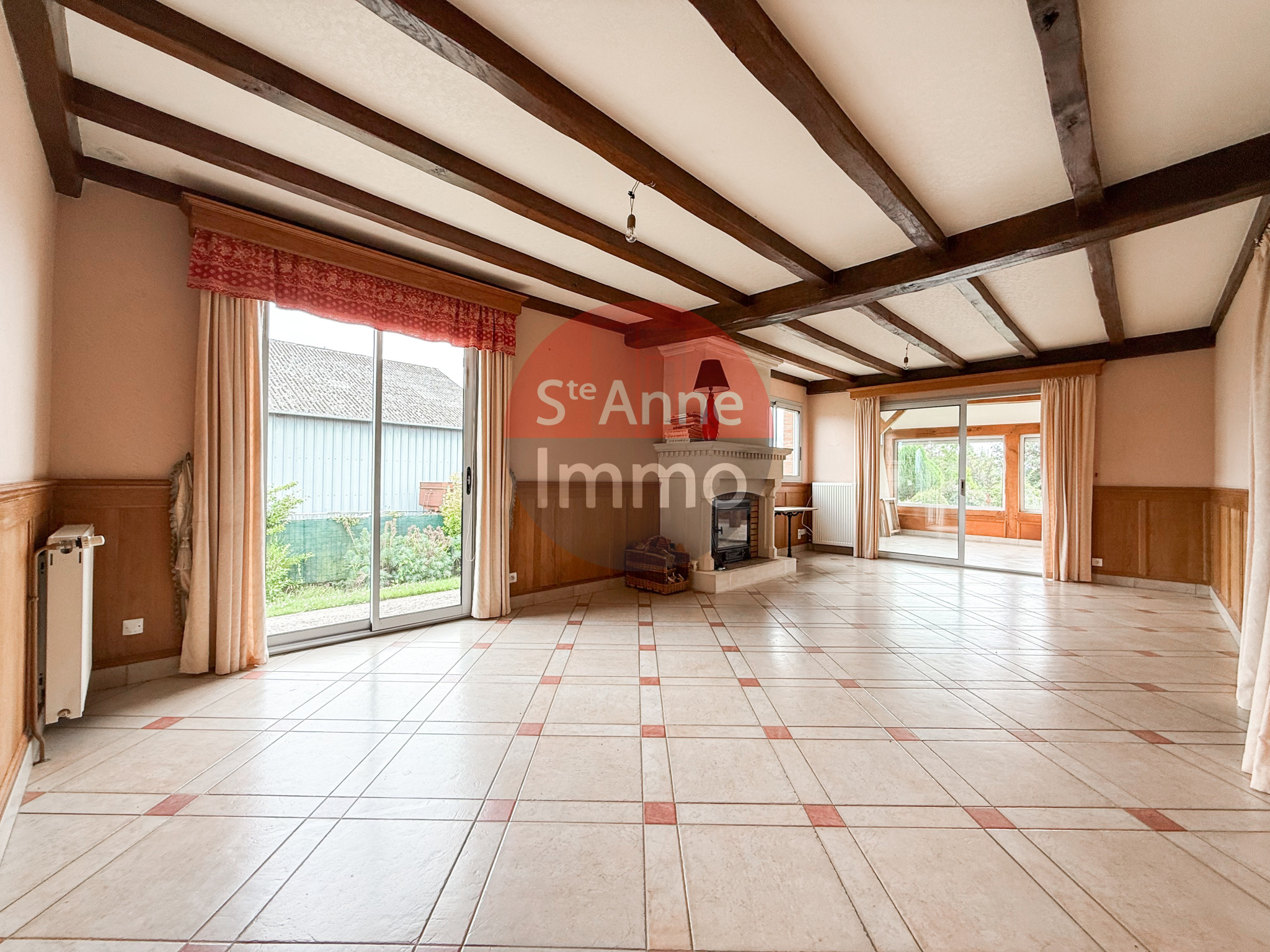 Immo80 – L'immobilier à Amiens et dans la Somme-VILLERS-LES-ROYE – MAISON INDIVIDUELLE – 175m2 – AUTONOMIE DE PLAIN PIED – 4 CHAMBRES – 1 BUREAU – SOUS SOL CO