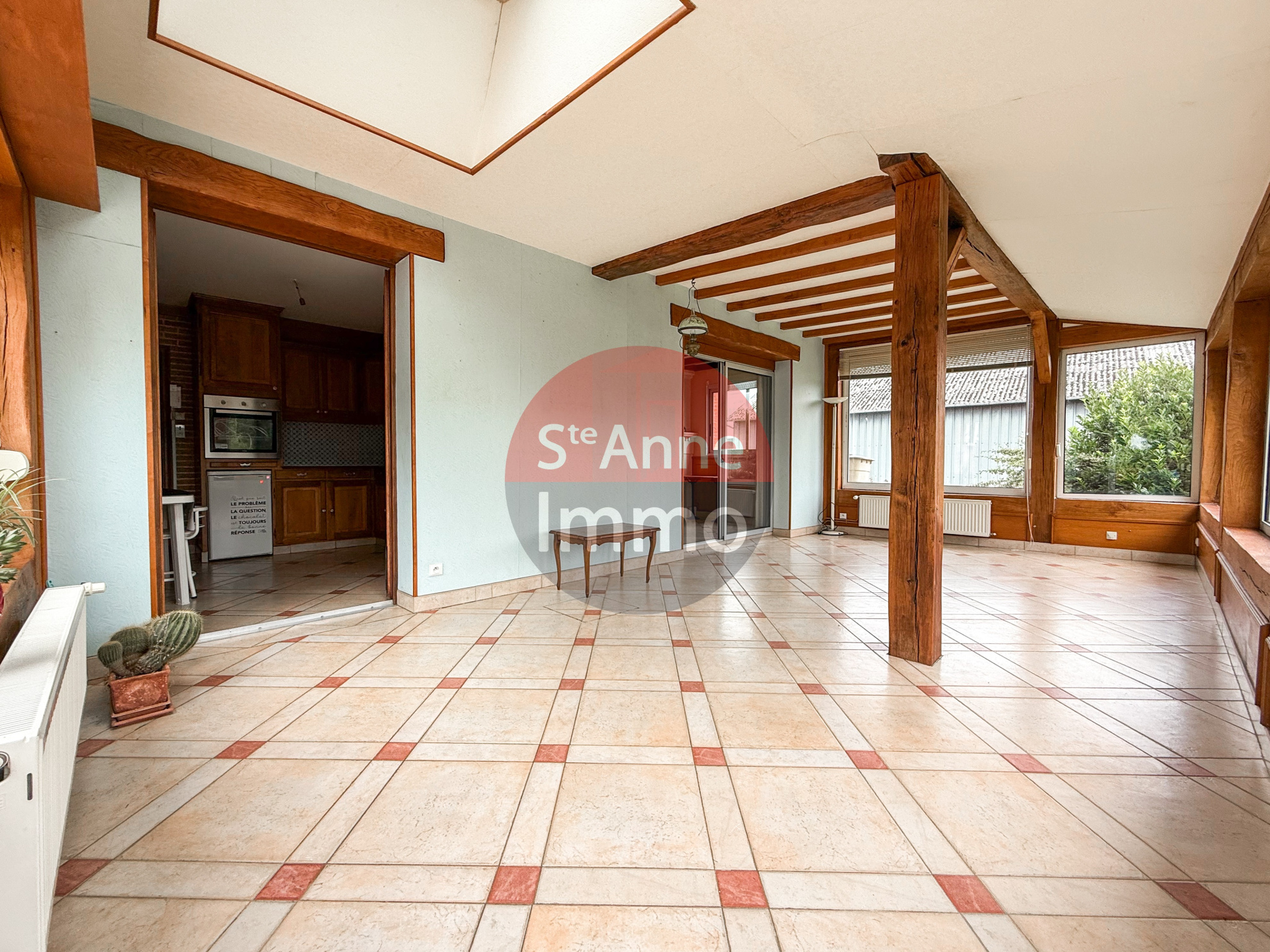 Immo80 – L'immobilier à Amiens et dans la Somme-VILLERS-LES-ROYE – MAISON INDIVIDUELLE – 175m2 – AUTONOMIE DE PLAIN PIED – 4 CHAMBRES – 1 BUREAU – SOUS SOL CO