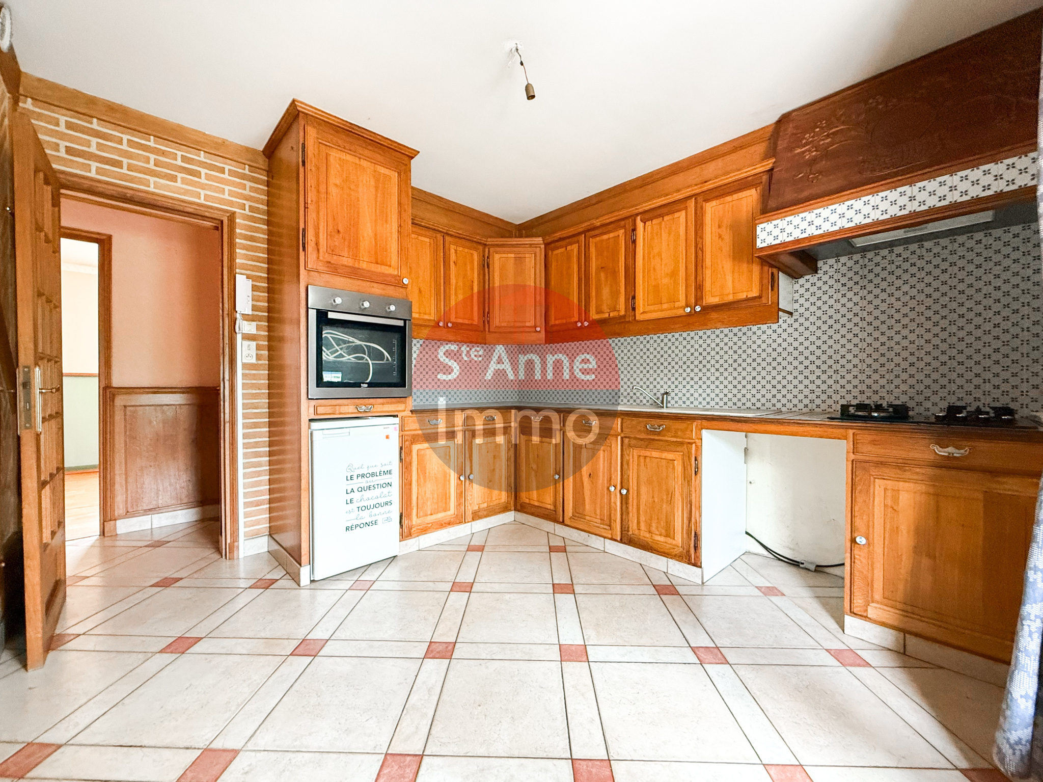 Immo80 – L'immobilier à Amiens et dans la Somme-VILLERS-LES-ROYE – MAISON INDIVIDUELLE – 175m2 – AUTONOMIE DE PLAIN PIED – 4 CHAMBRES – 1 BUREAU – SOUS SOL CO