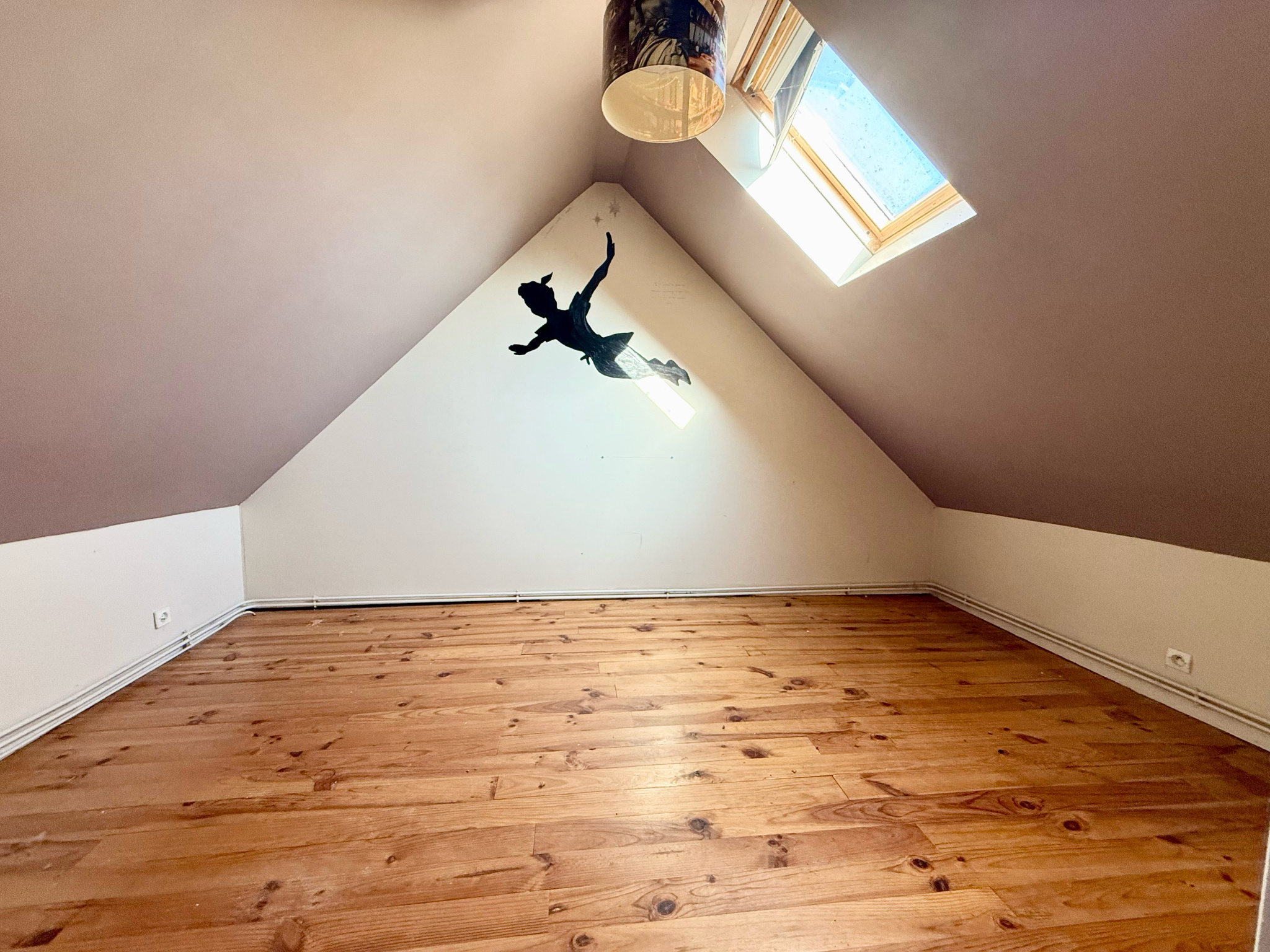 Immo80 – L'immobilier à Amiens et dans la Somme-LIGNIERES LES ROYE – MAISON DE VILLAGE – DOUBLE GARAGE – DEPENDANCES – JARDIN