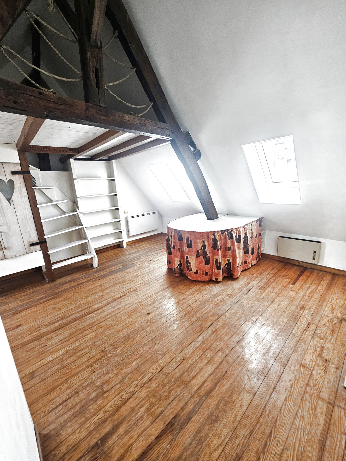 Immo80 – L'immobilier à Amiens et dans la Somme-AMIENS – QUARTIER SAINT LEU- AMIENOISE DE 67 M2 AVEC COUR ET DEPENDANCE