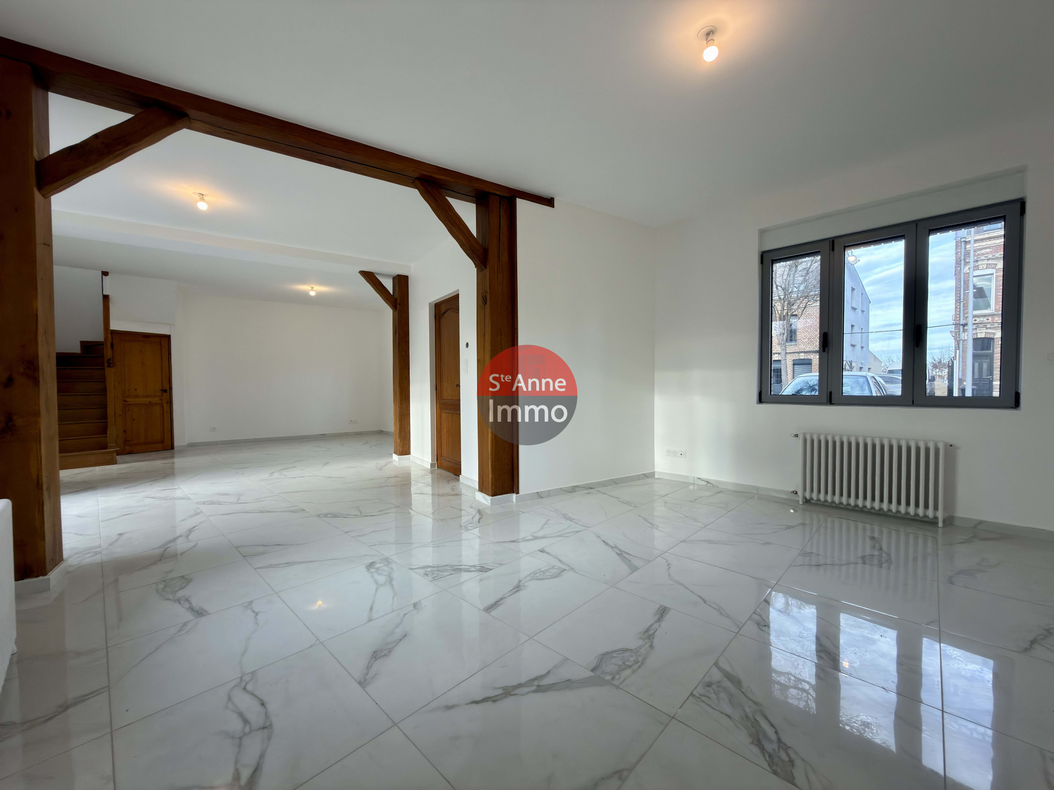 Immo80 – L'immobilier à Amiens et dans la Somme-AMIENS – ROUTE D&rsquo;ABBEVILLE – MAISON SEMI-MITOYENNE – 3 CHAMBRES – JARDIN – TERRASSE – GARAGE