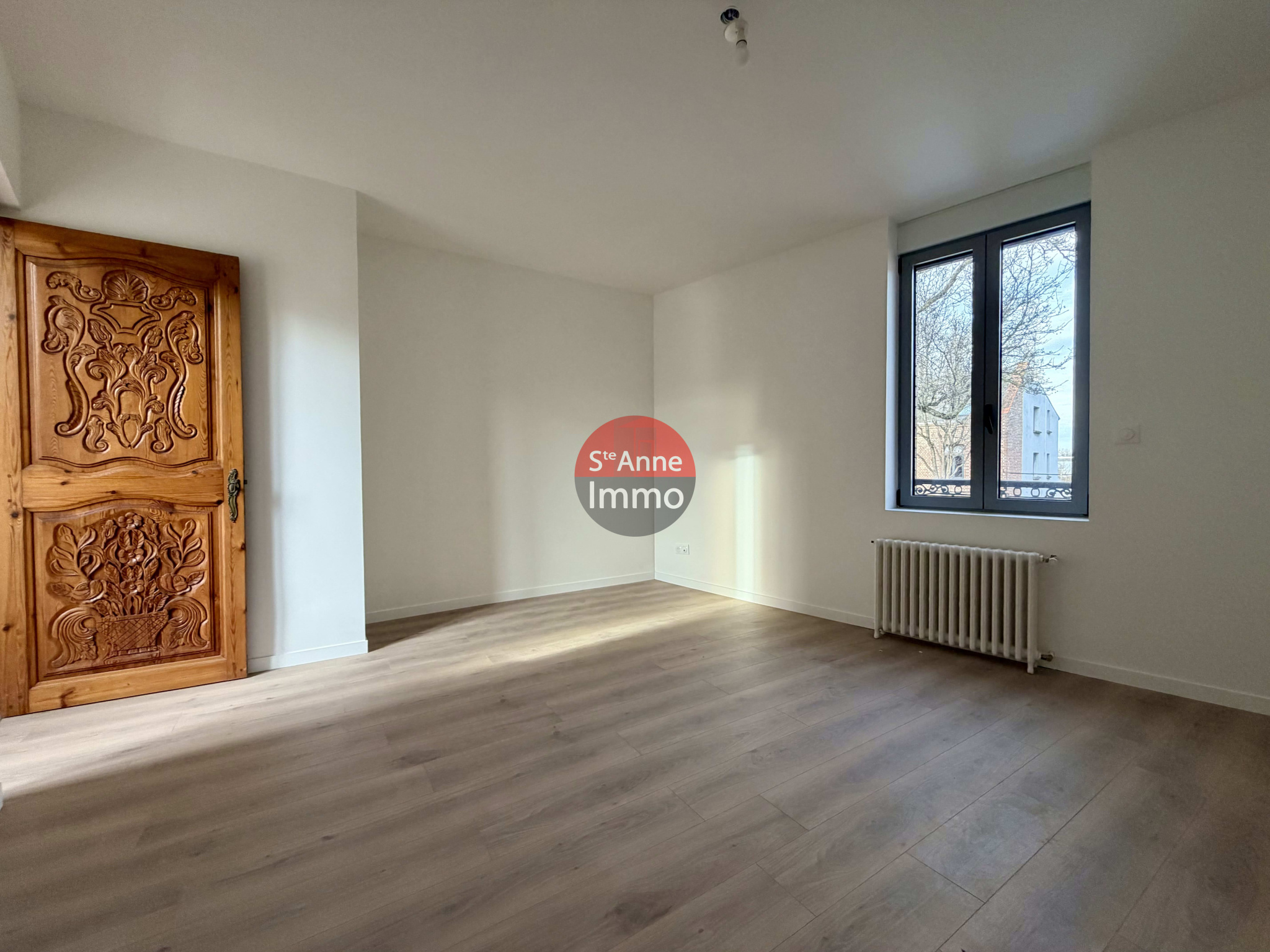 Immo80 – L'immobilier à Amiens et dans la Somme-AMIENS – ROUTE D&rsquo;ABBEVILLE – MAISON SEMI-MITOYENNE – 3 CHAMBRES – JARDIN – TERRASSE – GARAGE