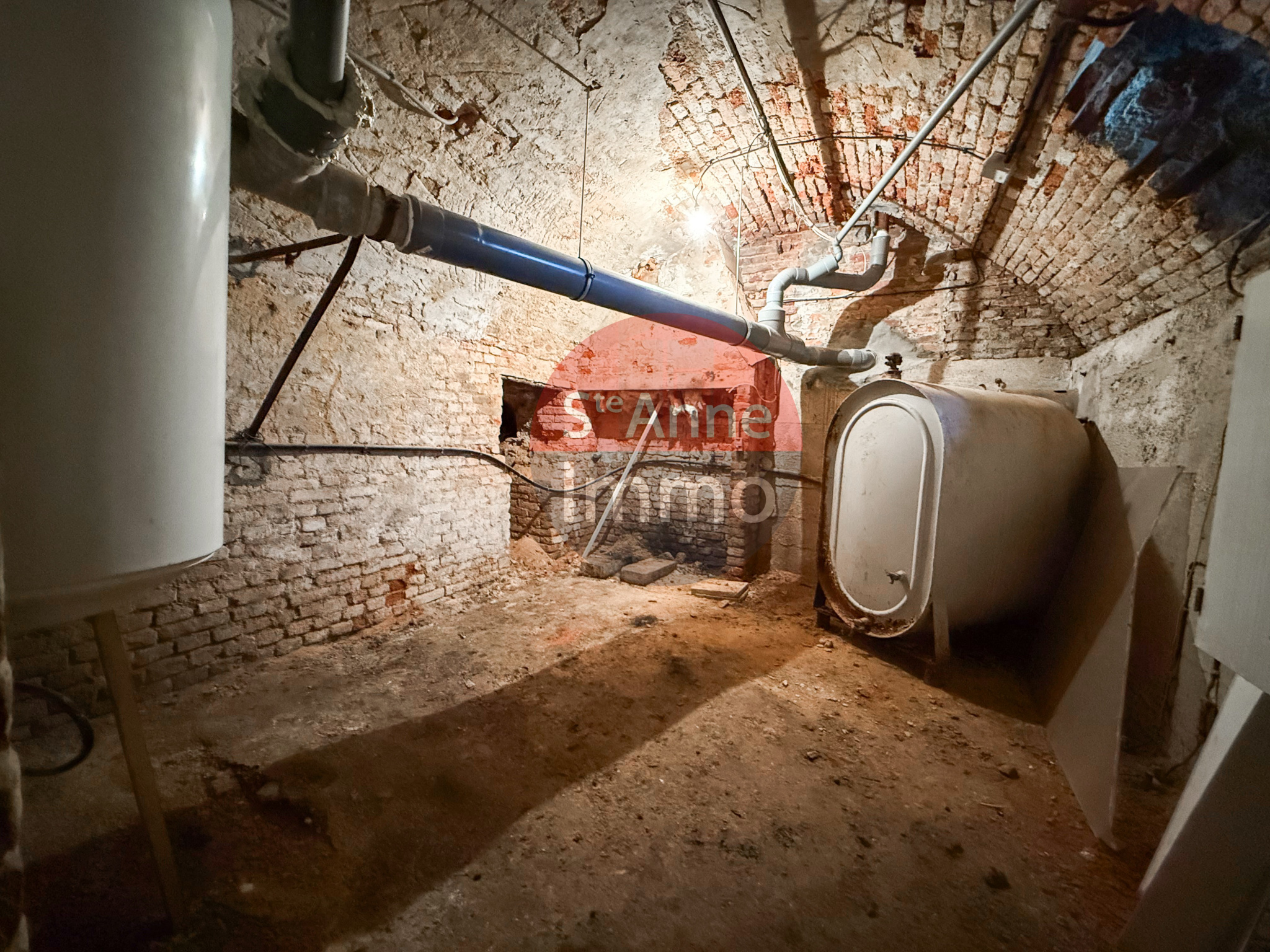 Immo80 – L'immobilier à Amiens et dans la Somme-ROSIERES-EN-SANTERRE – MAISON SEMI-MITOYENNE – 2 CHAMBRES – CAVE – GARAGE