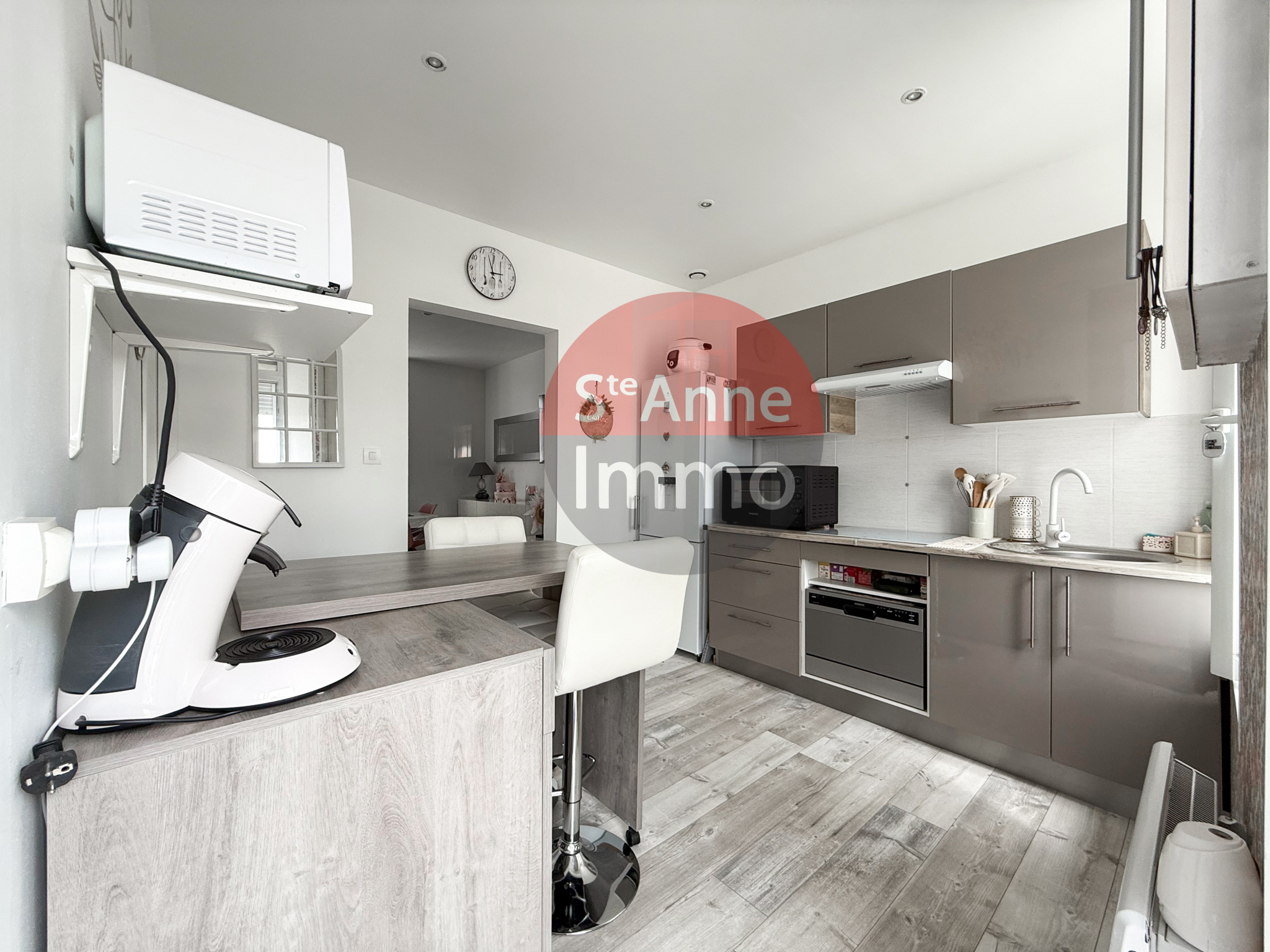 Immo80 – L'immobilier à Amiens et dans la Somme-ROSIERES-EN-SANTERRE – MAISON SEMI-MITOYENNE – 2 CHAMBRES – CAVE – GARAGE