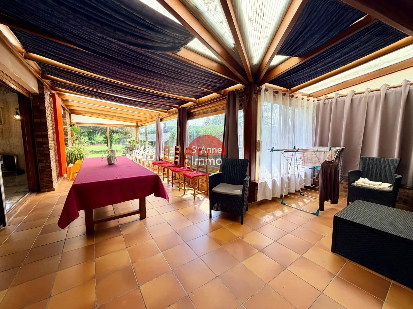 Immo80 – L'immobilier à Amiens et dans la Somme-AMIENS – MAISON – 250 M2 – 5 CHAMBRES – VERANDA – SOUS-SOL – JARDIN – GARAGE