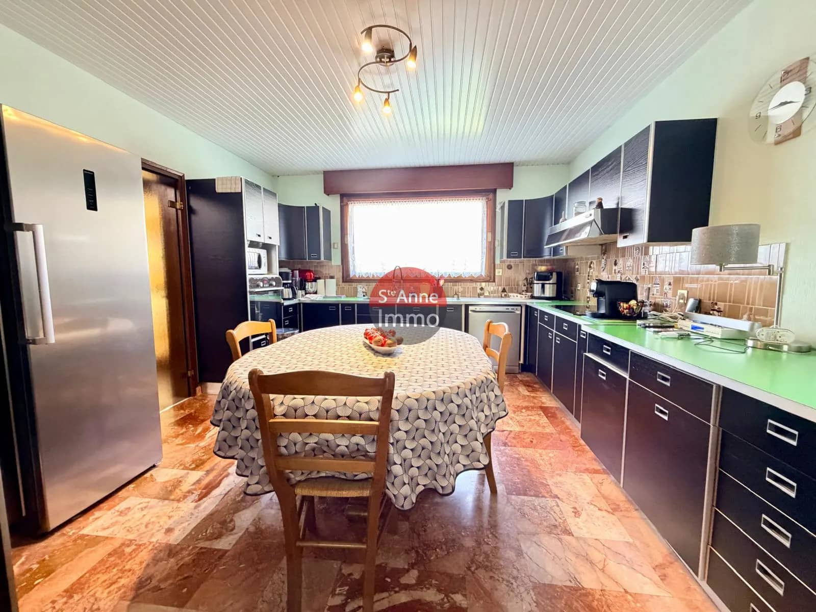 Immo80 – L'immobilier à Amiens et dans la Somme-AMIENS – MAISON – 250 M2 – 5 CHAMBRES – VERANDA – SOUS-SOL – JARDIN – GARAGE