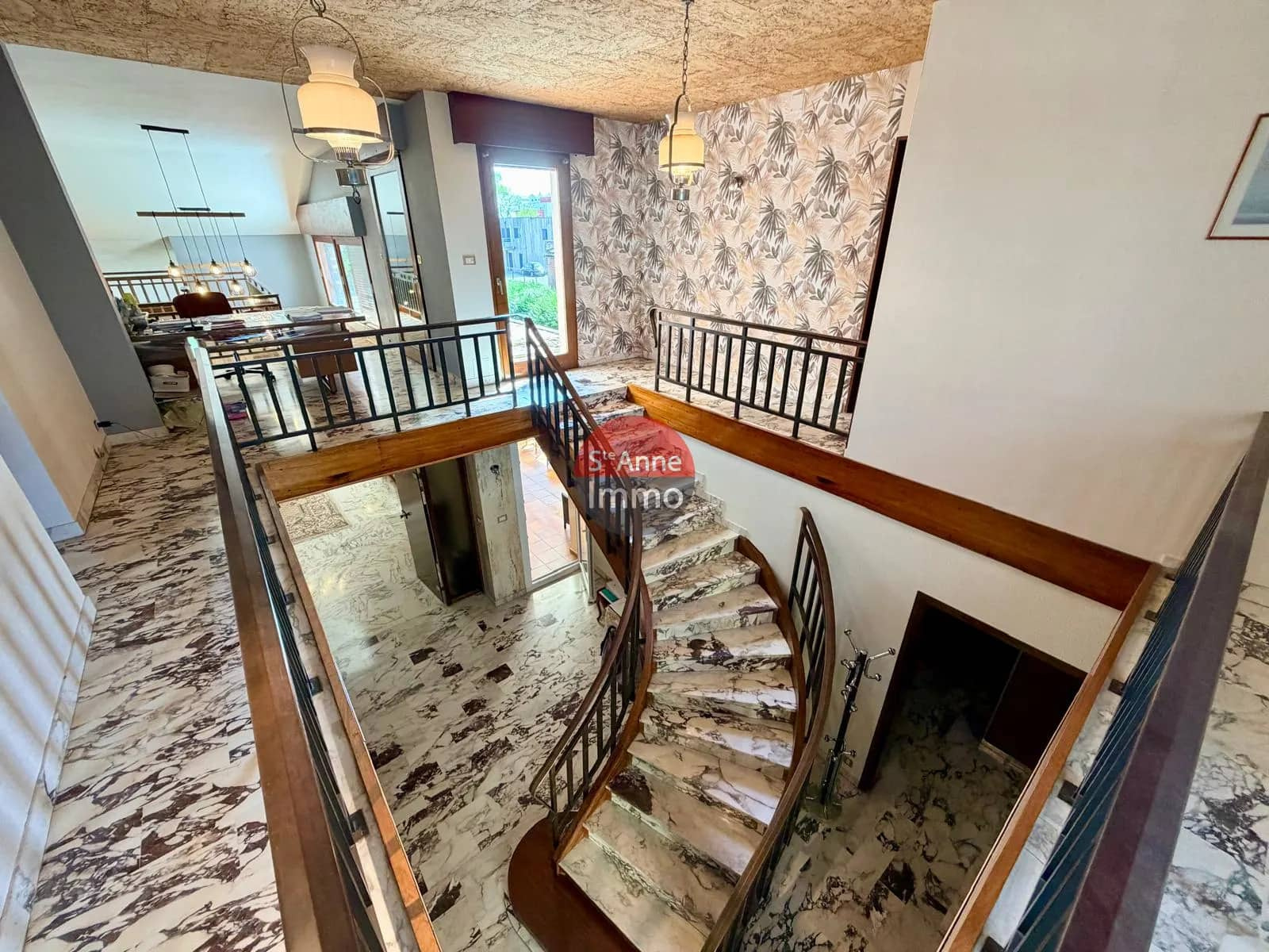 Immo80 – L'immobilier à Amiens et dans la Somme-AMIENS – MAISON – 250 M2 – 5 CHAMBRES – VERANDA – SOUS-SOL – JARDIN – GARAGE