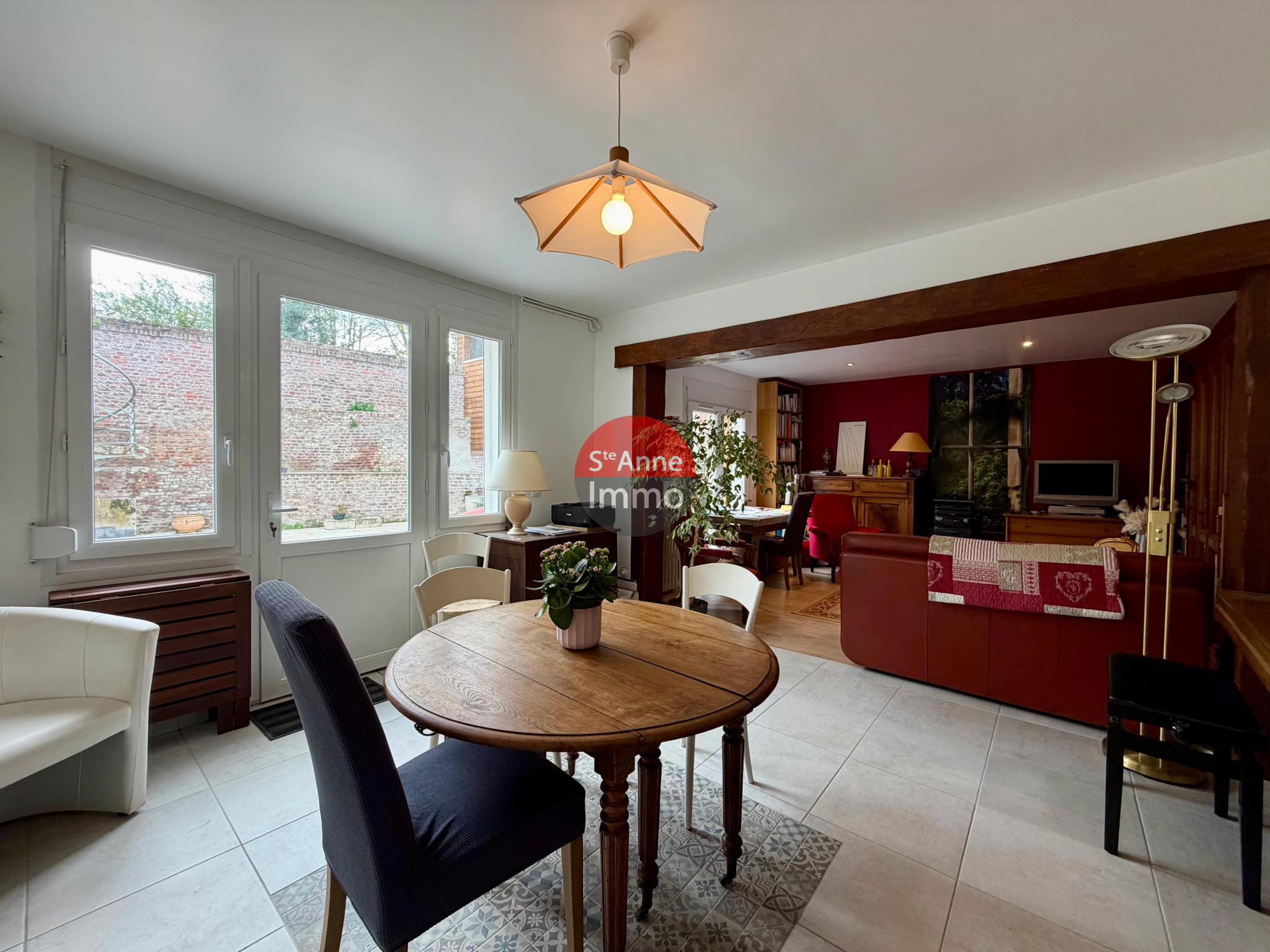 Immo80 – L'immobilier à Amiens et dans la Somme-ALBERT – MAISON MITOYENNE 165m2 – AUTONOMIE DE PLAIN PIED – 5 CHAMBRES – JARDIN – GARAGE – COUR – ATELIER