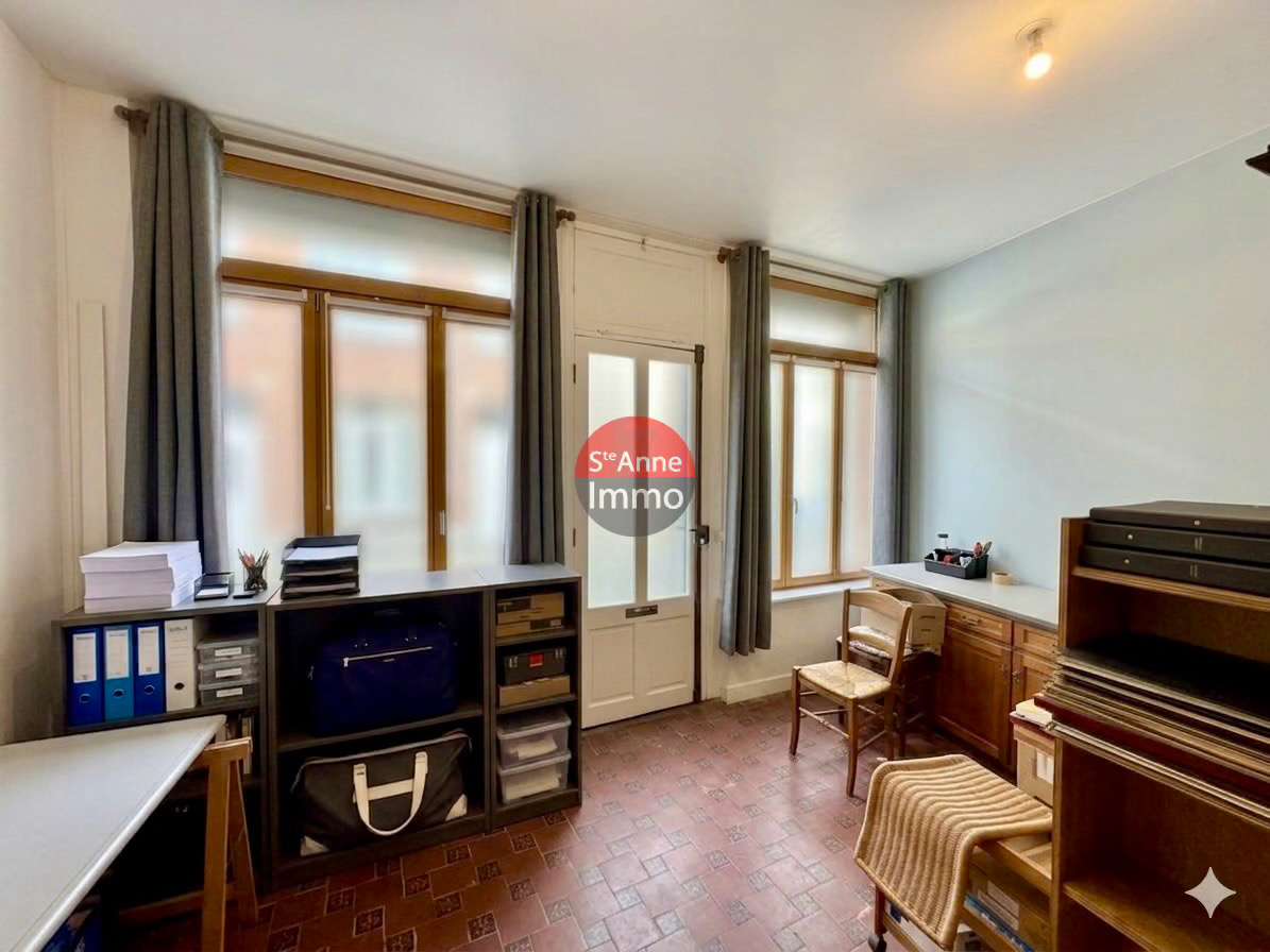 Immo80 – L'immobilier à Amiens et dans la Somme-ALBERT – MAISON MITOYENNE 165m2 – AUTONOMIE DE PLAIN PIED – 5 CHAMBRES – JARDIN – GARAGE – COUR – ATELIER