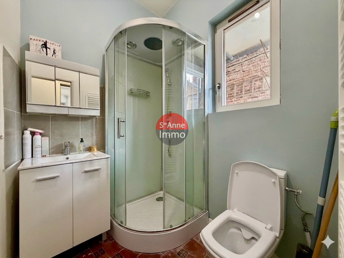 Immo80 – L'immobilier à Amiens et dans la Somme-ALBERT – MAISON MITOYENNE 165m2 – AUTONOMIE DE PLAIN PIED – 5 CHAMBRES – JARDIN – GARAGE – COUR – ATELIER