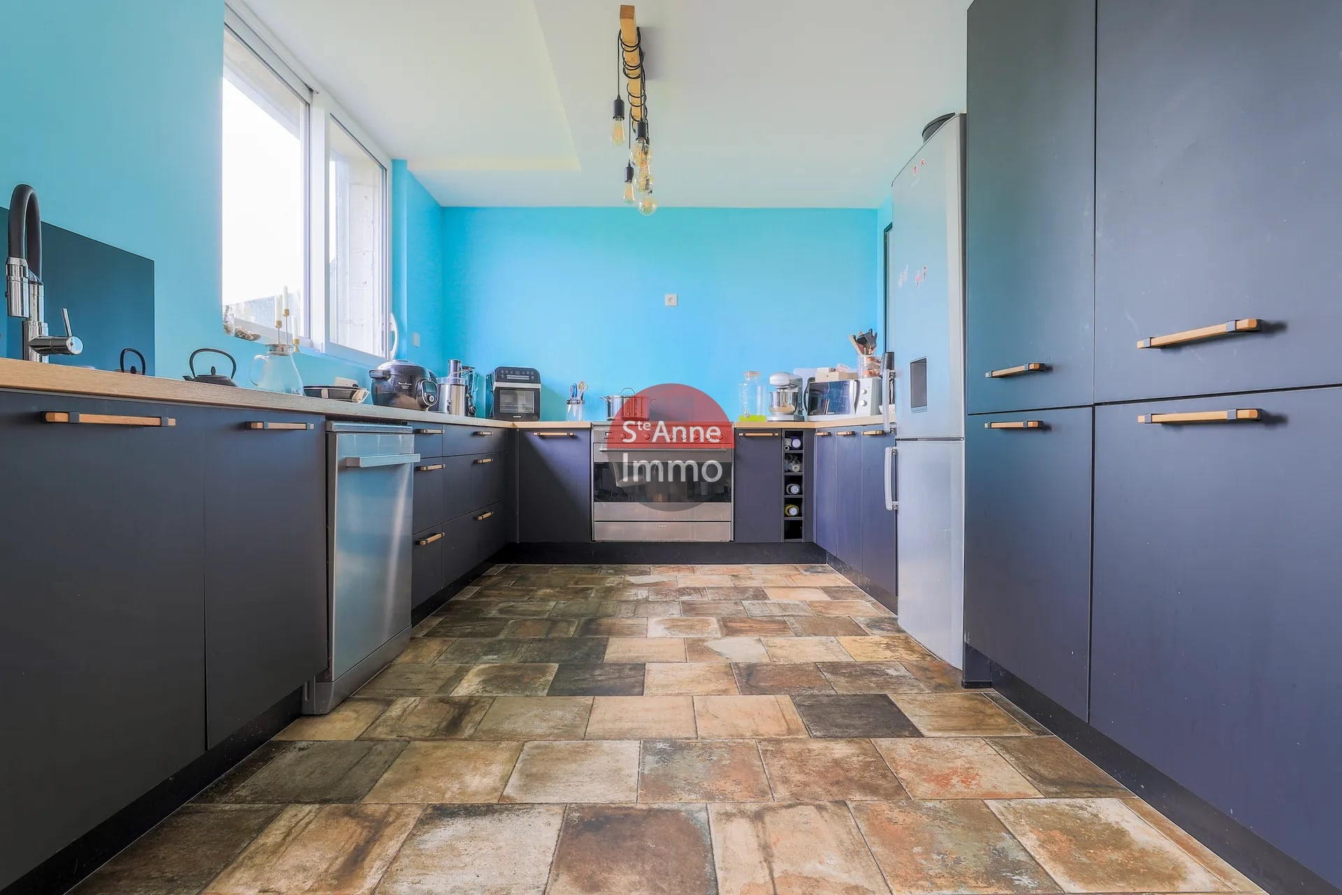 Immo80 – L'immobilier à Amiens et dans la Somme-ORESMAUX – MAISON DE PLAIN -PIED – 3 CHAMBRES – JARDIN – LOCAL – GRENIER AMENAGEABLE