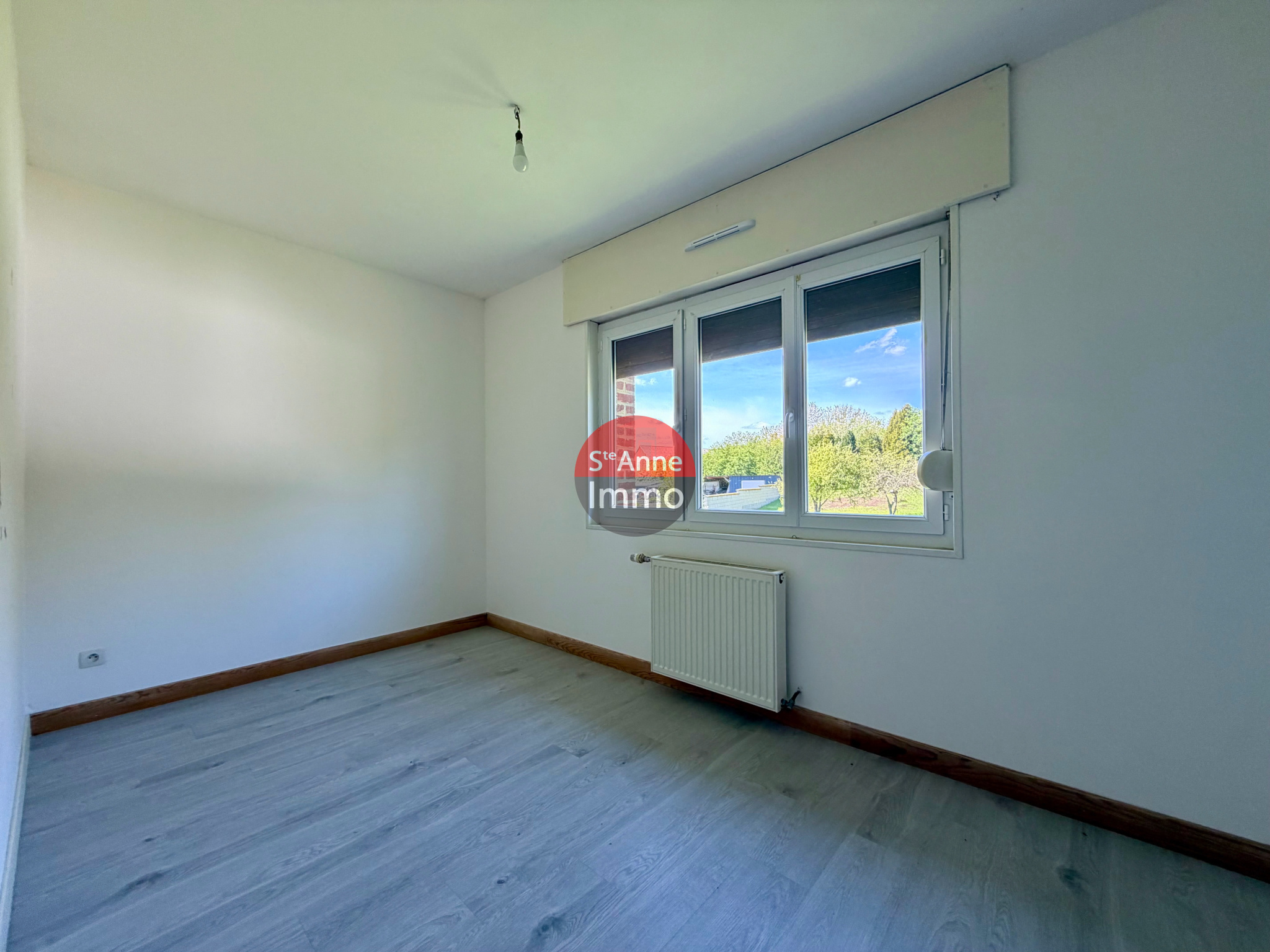 Immo80 – L'immobilier à Amiens et dans la Somme-BUIRE-COURCELLES – MAISON 92 m2 – 4 CHAMBRES – JARDIN – GARAGE