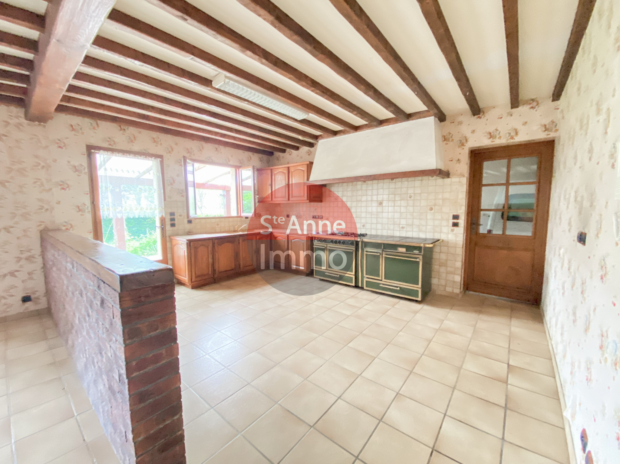 Immo80 – L'immobilier à Amiens et dans la Somme-PAVILLON INDIVIDUEL – 5 PIECES – BEAU POTENTIEL