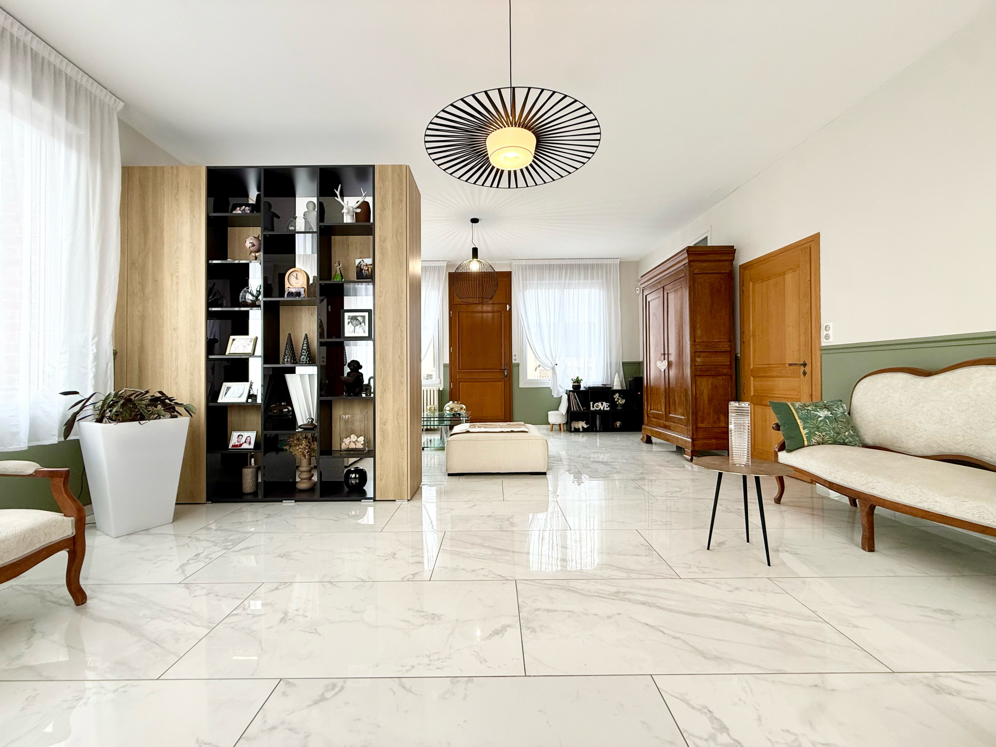 Immo80 – L'immobilier à Amiens et dans la Somme-MOREUIL – MAISON SEMI MITOYENNE – 4 CHAMBRES – COUR – DEPENDANCE AMENAGÉE...