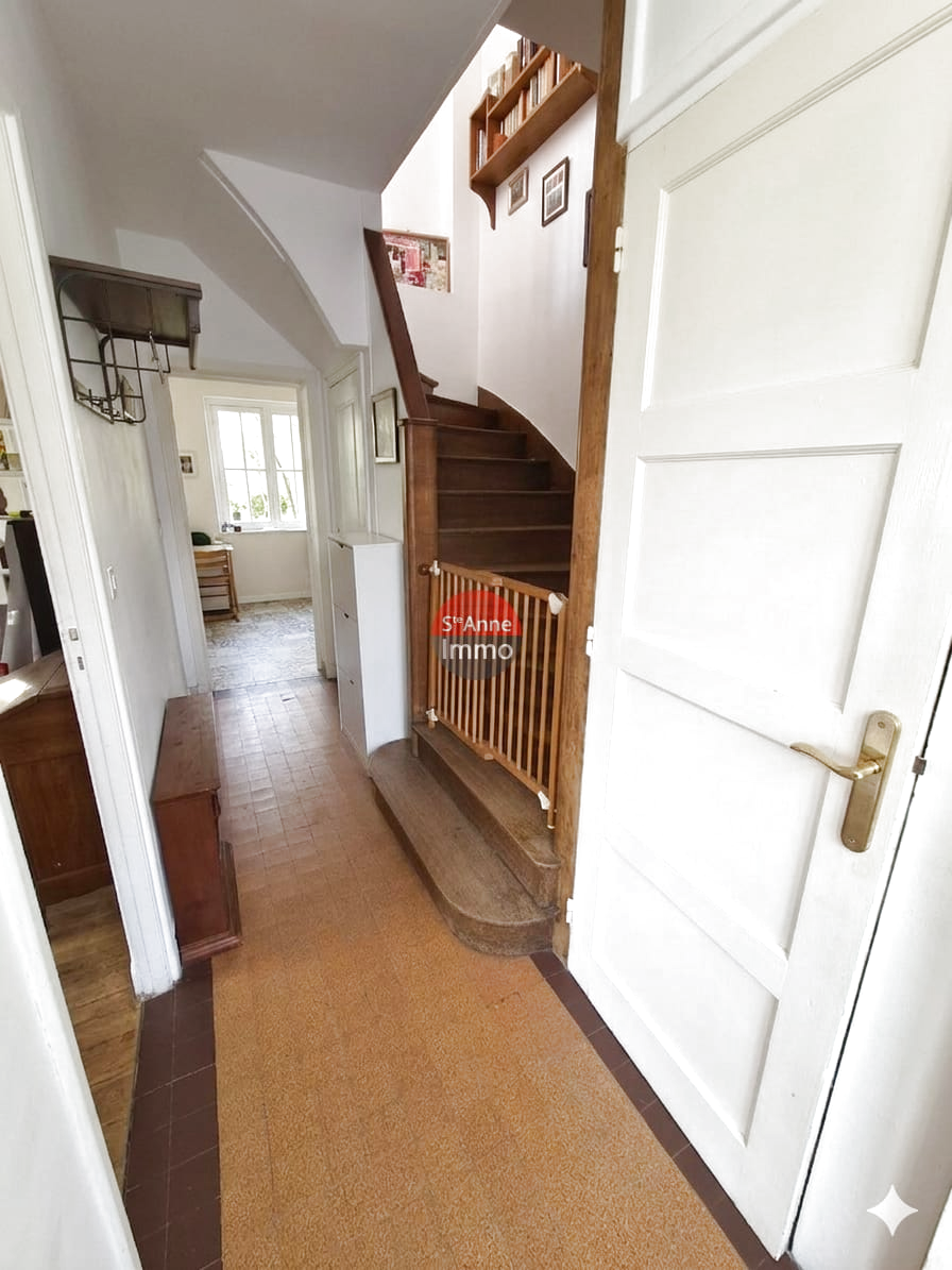 Immo80 – L'immobilier à Amiens et dans la Somme-AMIENS – 3MIN GARE – MAISON DE VILLE 105 M2 – 4 CHS AVEC JARDIN , GARAGE ET SOUS SOL COMPLET