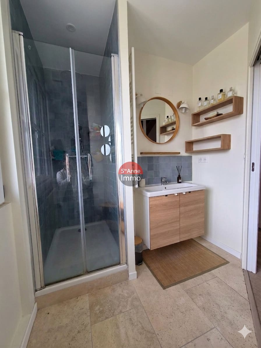 Immo80 – L'immobilier à Amiens et dans la Somme-AMIENS – 3MIN GARE – MAISON DE VILLE 105 M2 – 4 CHS AVEC JARDIN , GARAGE ET SOUS SOL COMPLET