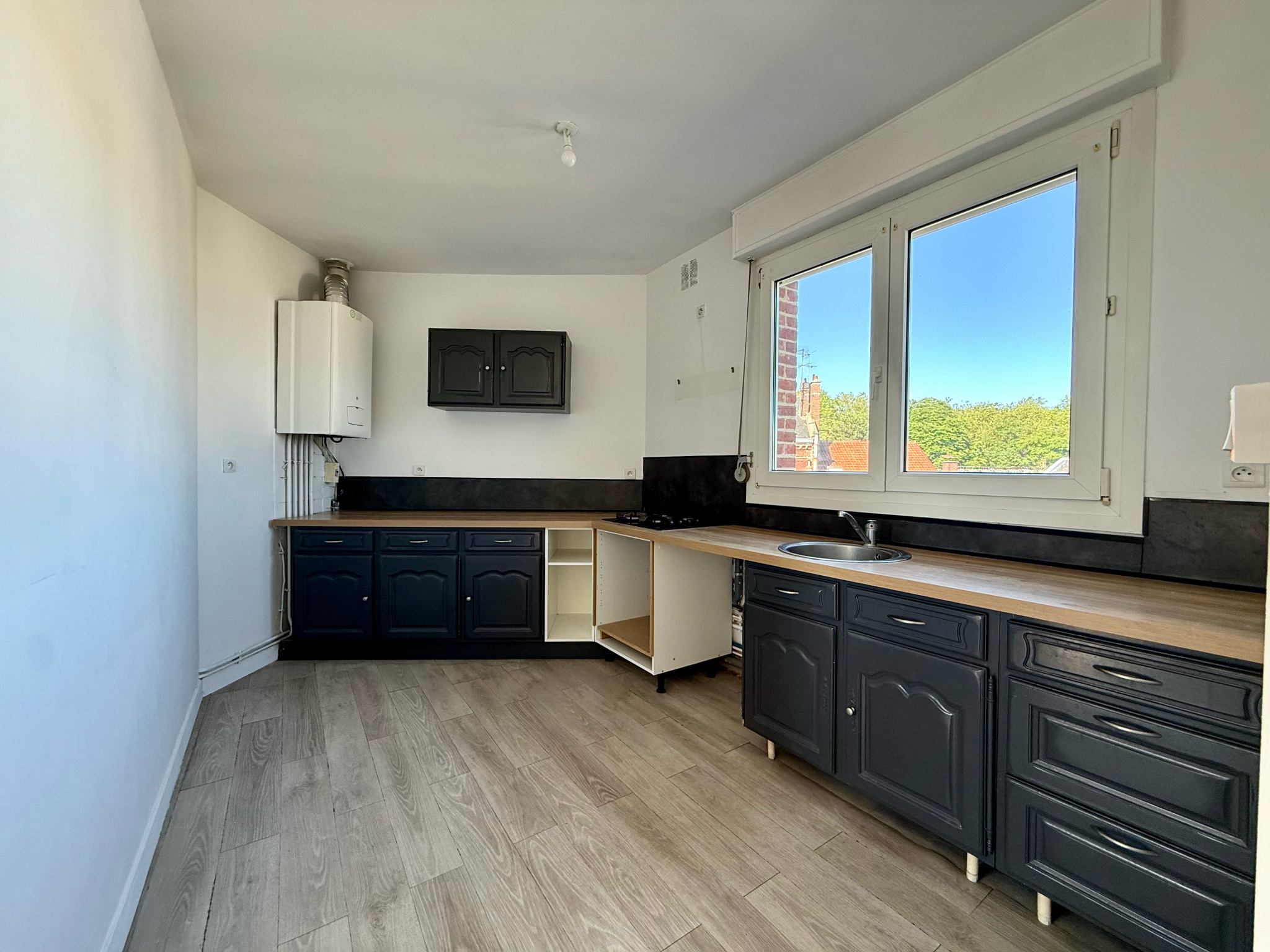 Immo80 – L'immobilier à Amiens et dans la Somme-AMIENS – SAINT HONORE – T3 – PLACE DE PARKING – GARAGE – CAVE