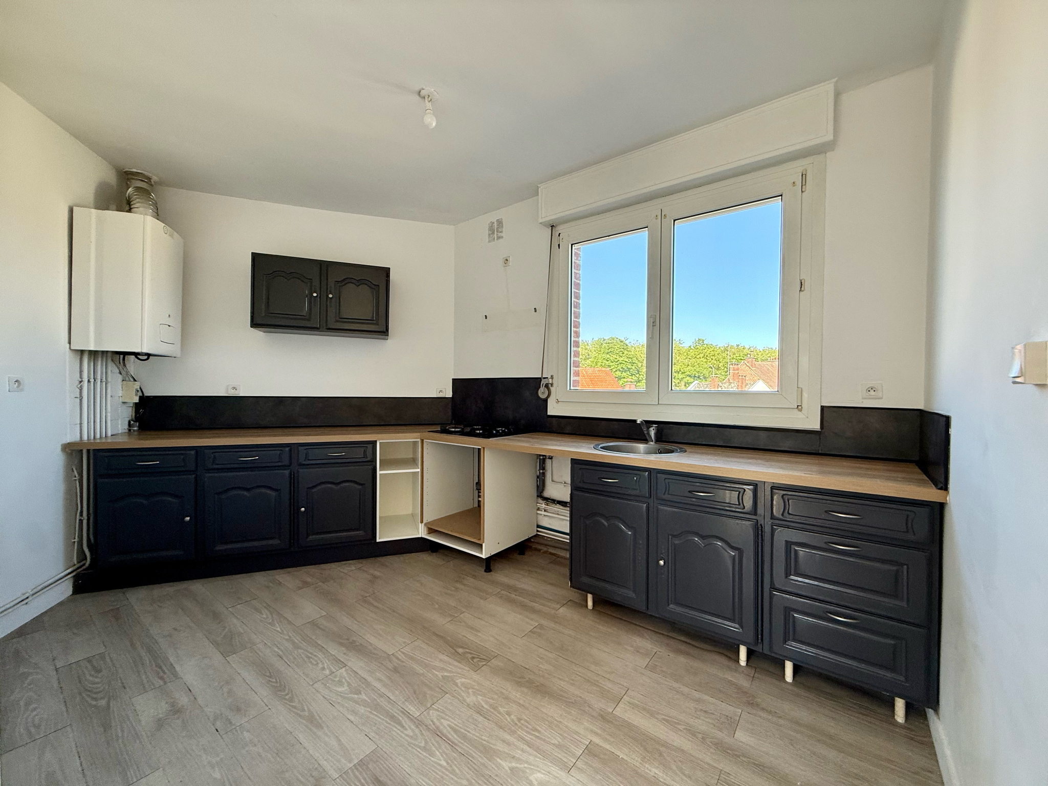 Immo80 – L'immobilier à Amiens et dans la Somme-AMIENS – SAINT HONORE – T3 – PLACE DE PARKING – GARAGE – CAVE