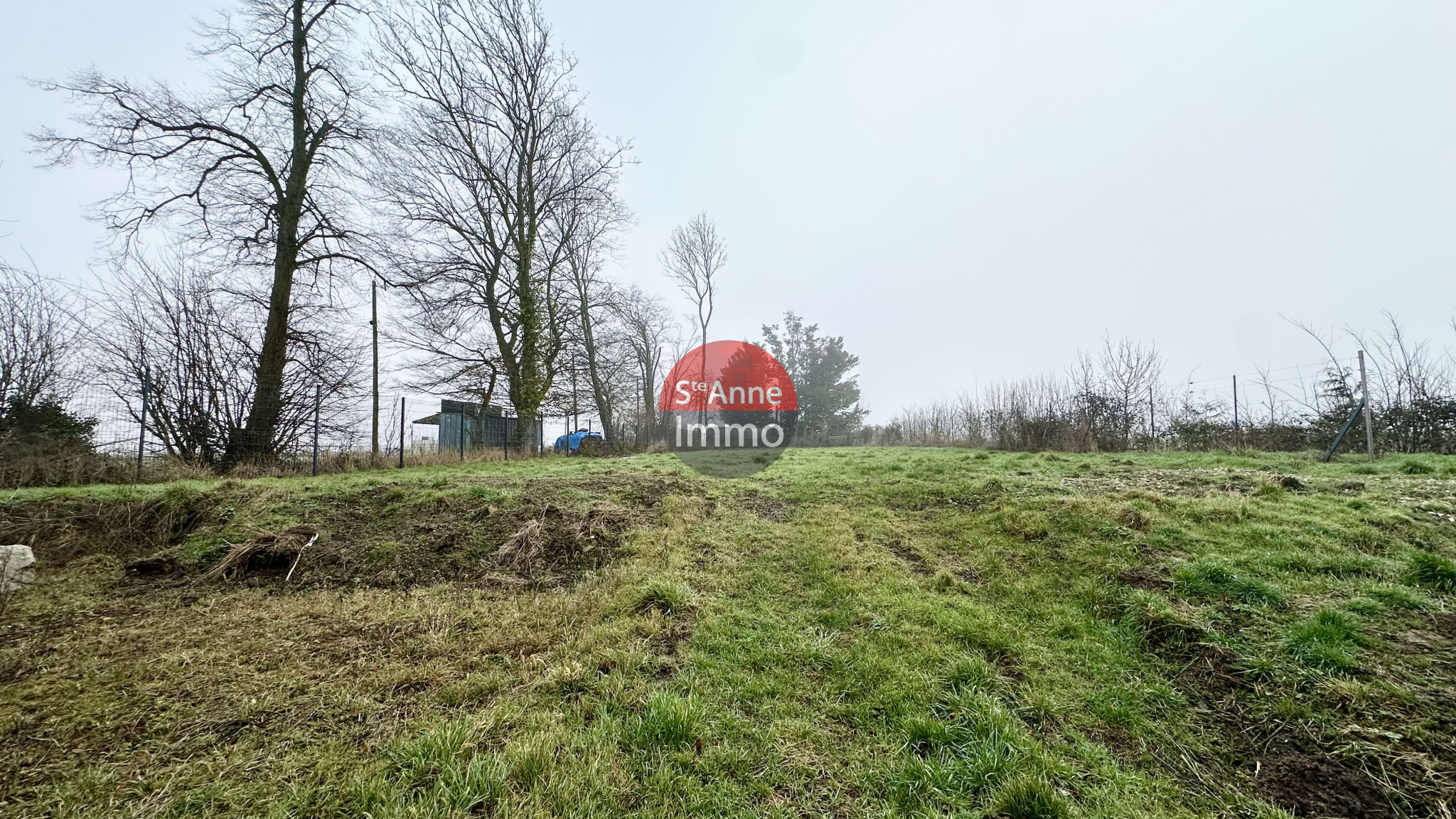 Immo80 – L'immobilier à Amiens et dans la Somme-ESSERTAUX – MAISON A RENOVER – TERRAIN DE 2319 M2