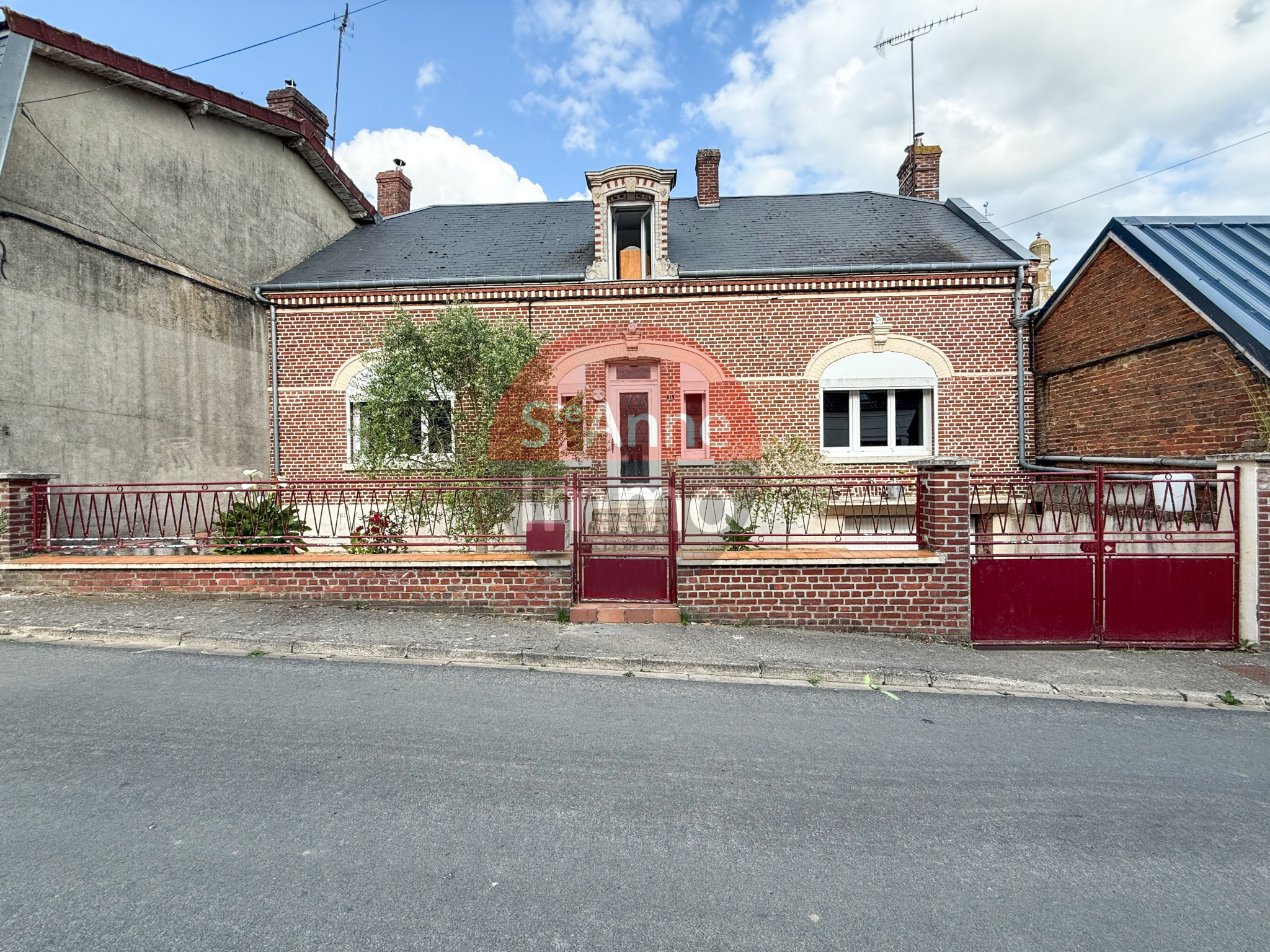 Immo80 – L'immobilier à Amiens et dans la Somme-CAIX – MAISON AVEC AUTONOMIE DE PLAIN PIED – 4 CHAMBRES – JARDIN – SOUS...