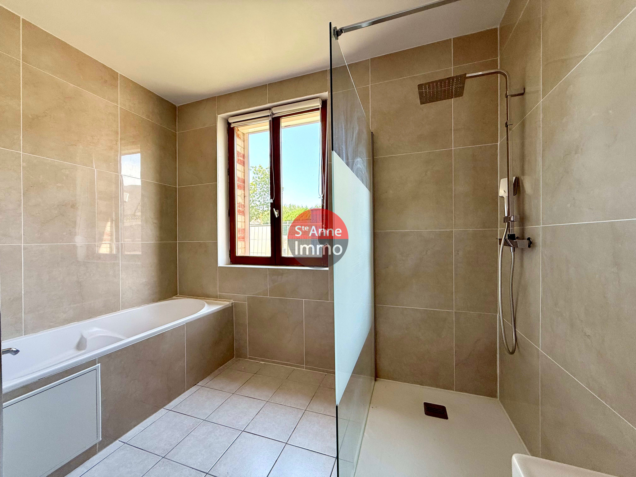 Immo80 – L'immobilier à Amiens et dans la Somme-LIANCOURT FOSSE – 120M2 – AUTONOMIE DE PLAIN PIED – 3 CHAMBRES – 1 BUREAU – GARAGE – DEPENDANCES – CAVE – JARD