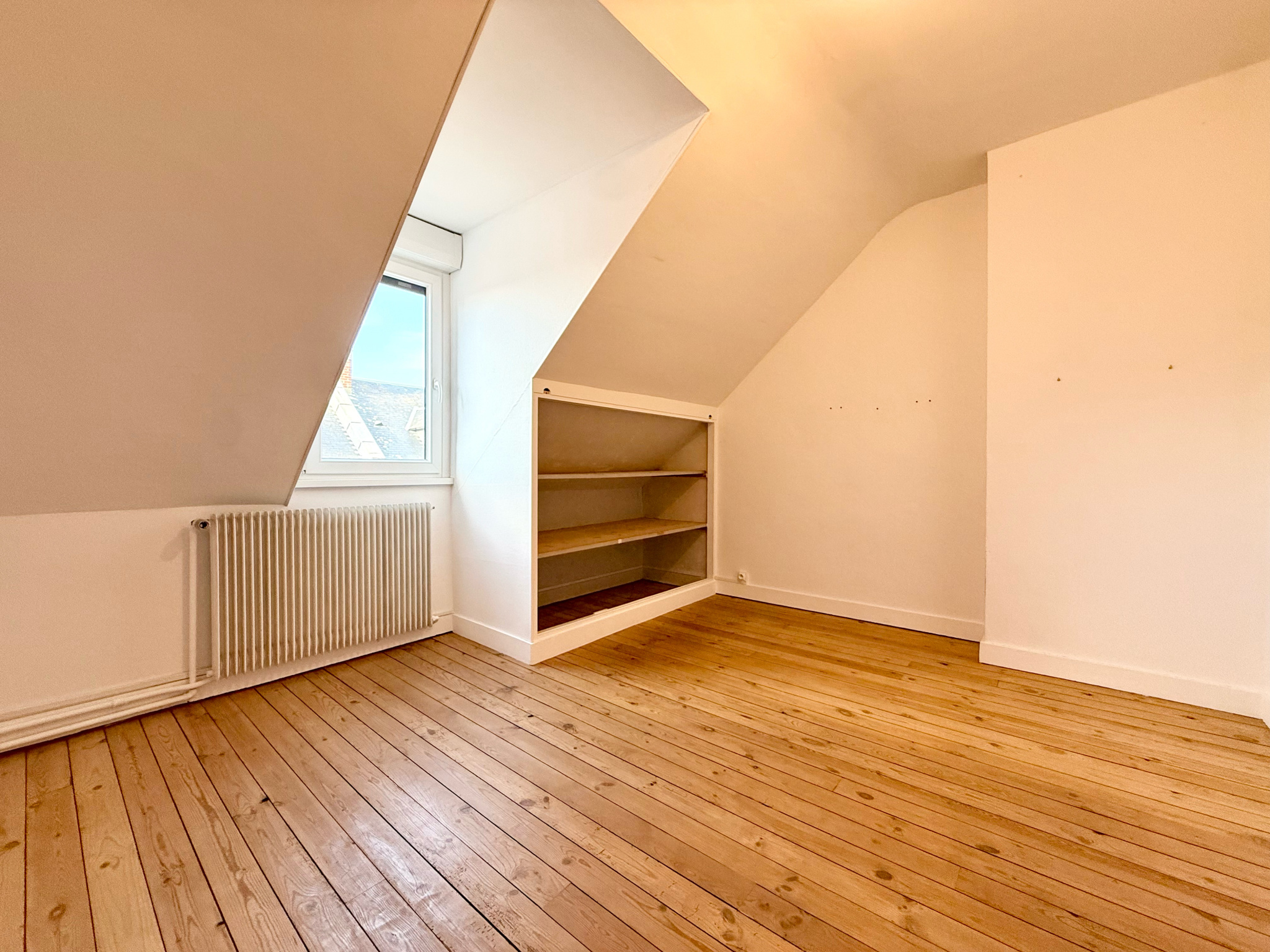 Immo80 – L'immobilier à Amiens et dans la Somme-AMIENS – QUARTIER SAINT ACHEUL – AMIENOISE – 3 CHAMBRES – JARDIN – CAVE