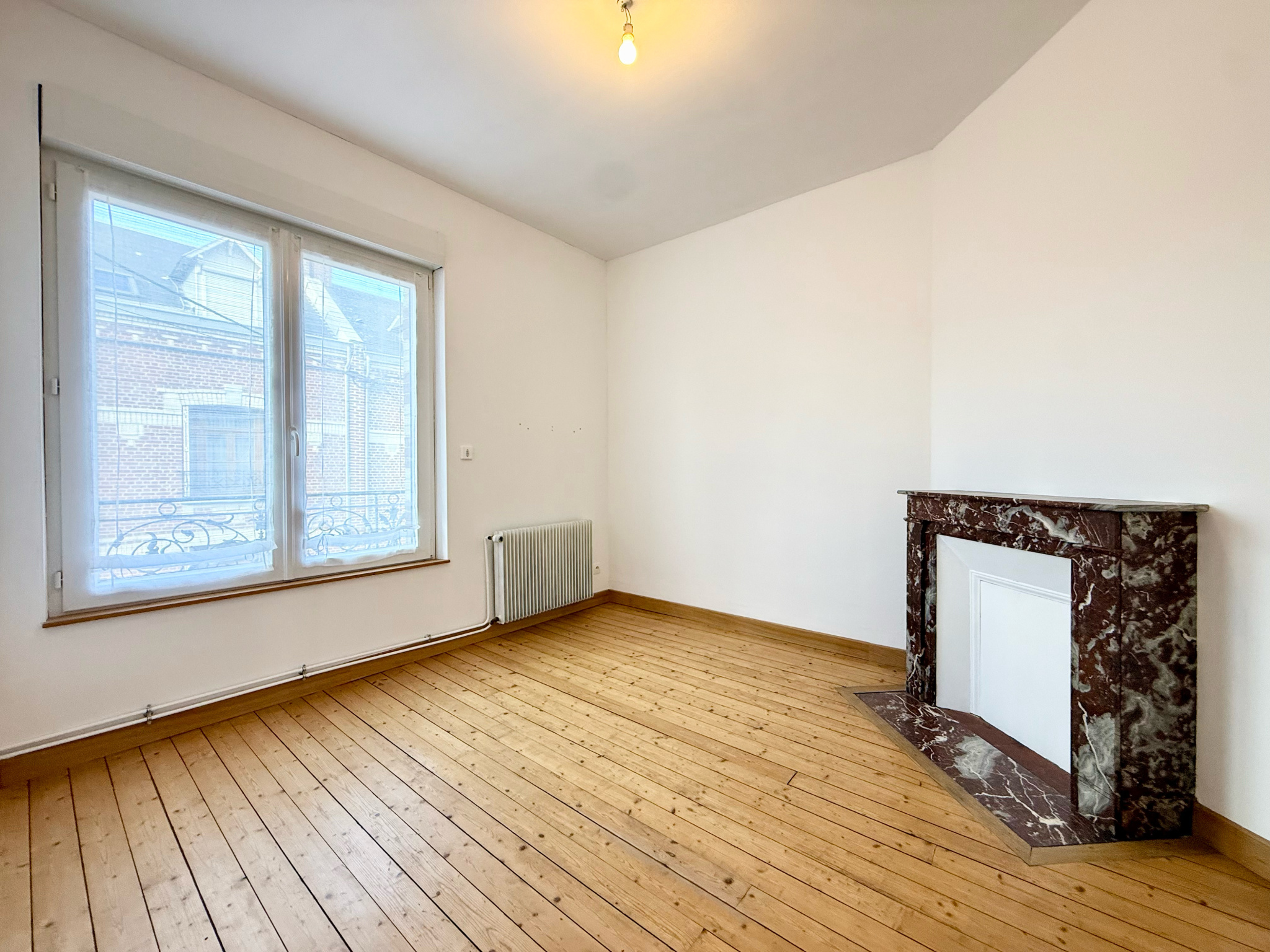 Immo80 – L'immobilier à Amiens et dans la Somme-AMIENS – QUARTIER SAINT ACHEUL – AMIENOISE – 3 CHAMBRES – JARDIN – CAVE