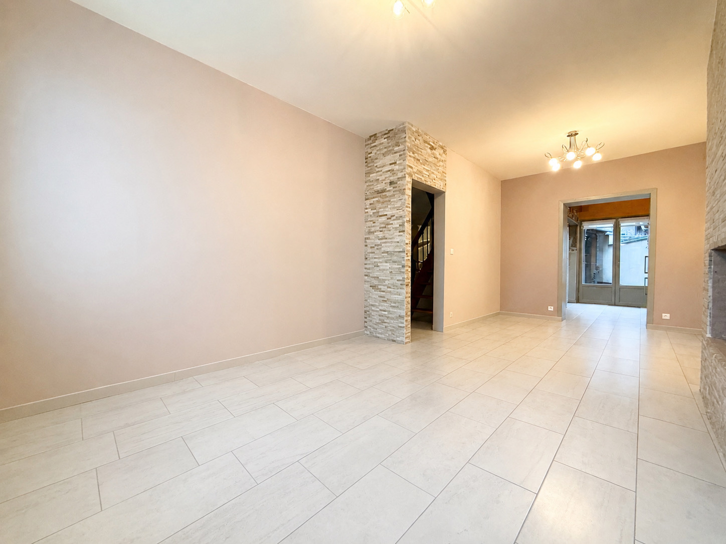 Immo80 – L'immobilier à Amiens et dans la Somme-AMIENS – QUARTIER SAINT ACHEUL – 4 CHAMBRES – COUR – CAVE