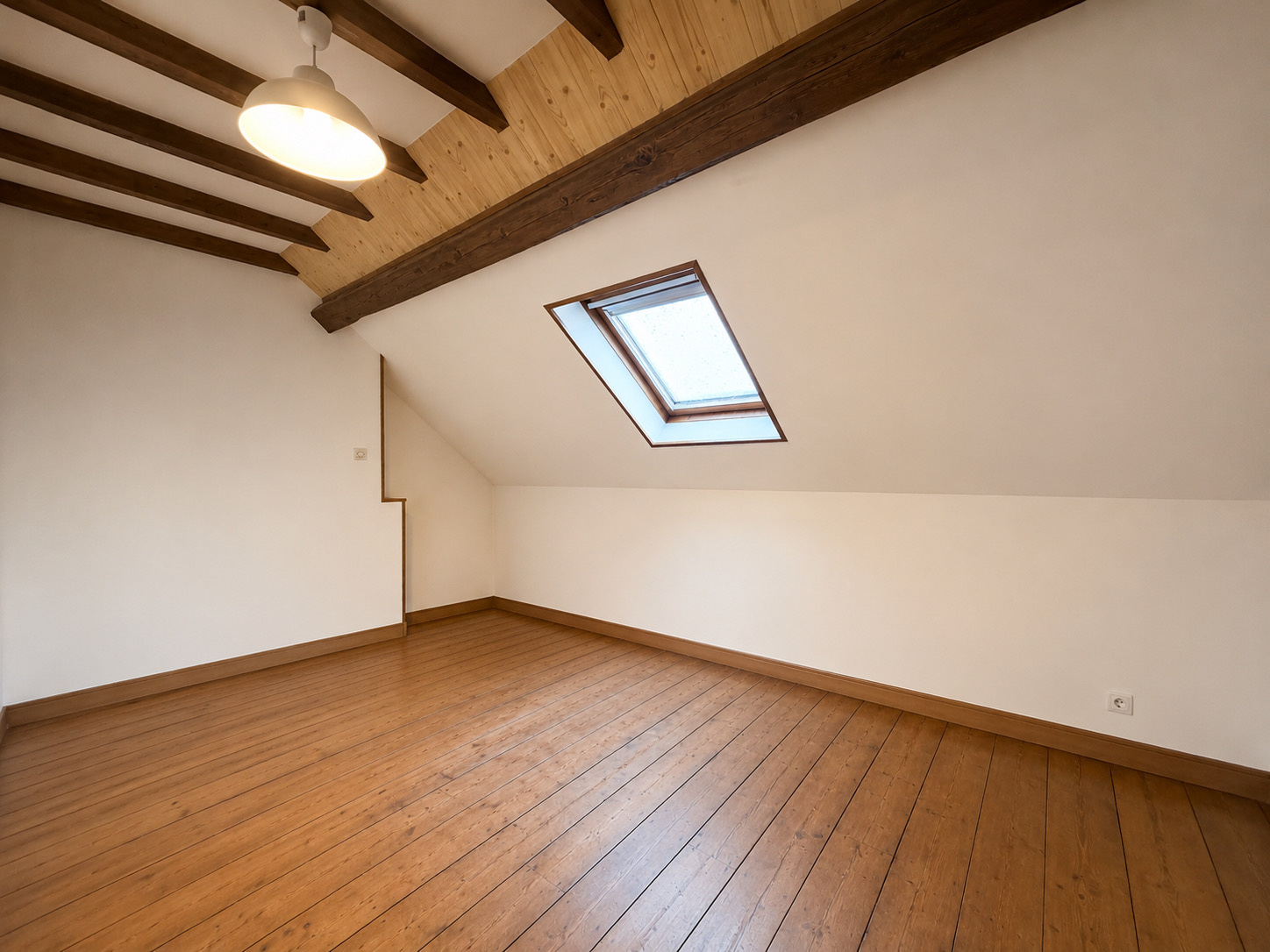 Immo80 – L'immobilier à Amiens et dans la Somme-AMIENS – QUARTIER SAINT ACHEUL – 4 CHAMBRES – COUR – CAVE