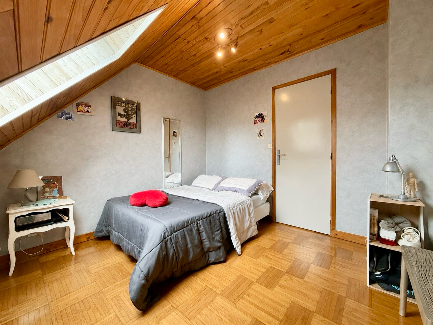 Immo80 – L'immobilier à Amiens et dans la Somme-DOMART SUR LA LUCE – PAVILLON INDIVIDUEL SUR SOUS SOL COMPLET AVEC ETAGE – GARAGE – JARDIN
