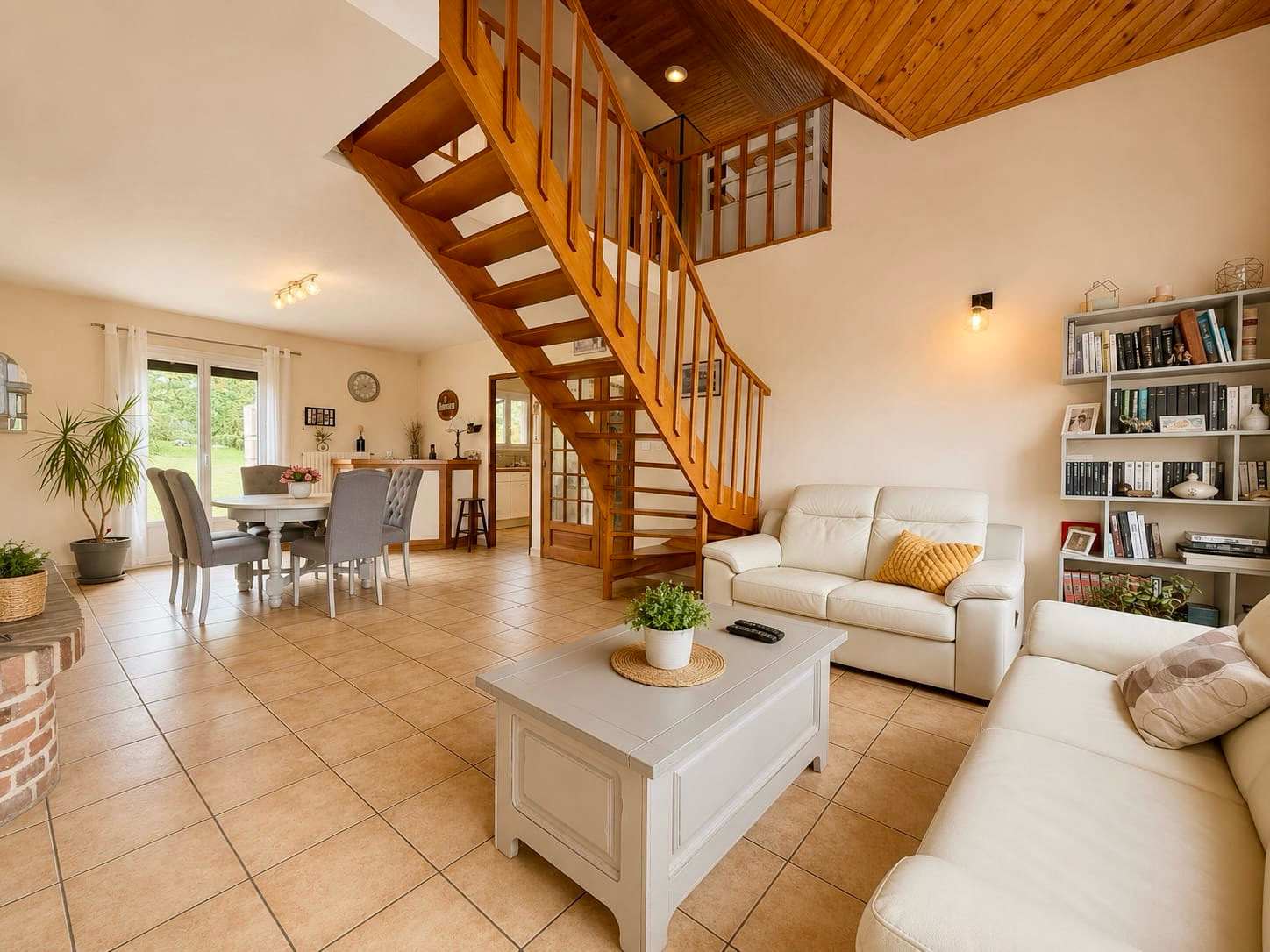Immo80 – L'immobilier à Amiens et dans la Somme-DOMART SUR LA LUCE – PAVILLON INDIVIDUEL SUR SOUS SOL COMPLET AVEC ETAGE – GARAGE...