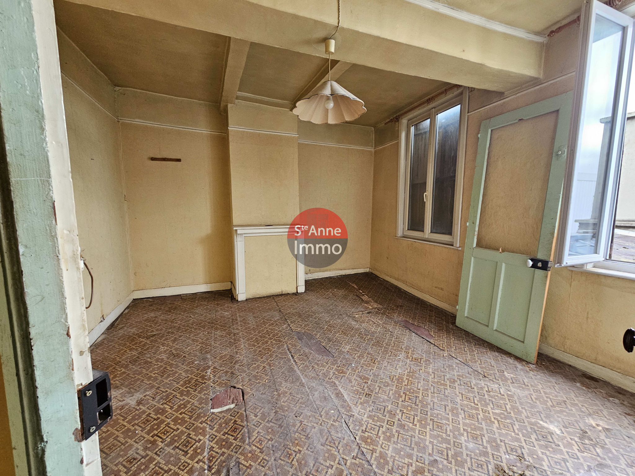 Immo80 – L'immobilier à Amiens et dans la Somme-Amiens St Anne – rue Jules Barni à 5min à pied de la gare – Immeuble de 195 m2 avec local commercial et 2 appa