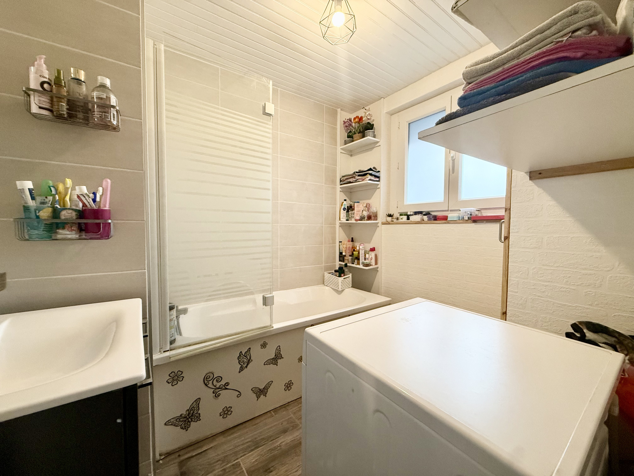 Immo80 – L'immobilier à Amiens et dans la Somme-SAINT SAUVEUR – MAISON MITOYENNE – 3 CHAMBRES – JARDIN – TERRASSE – ATELIER