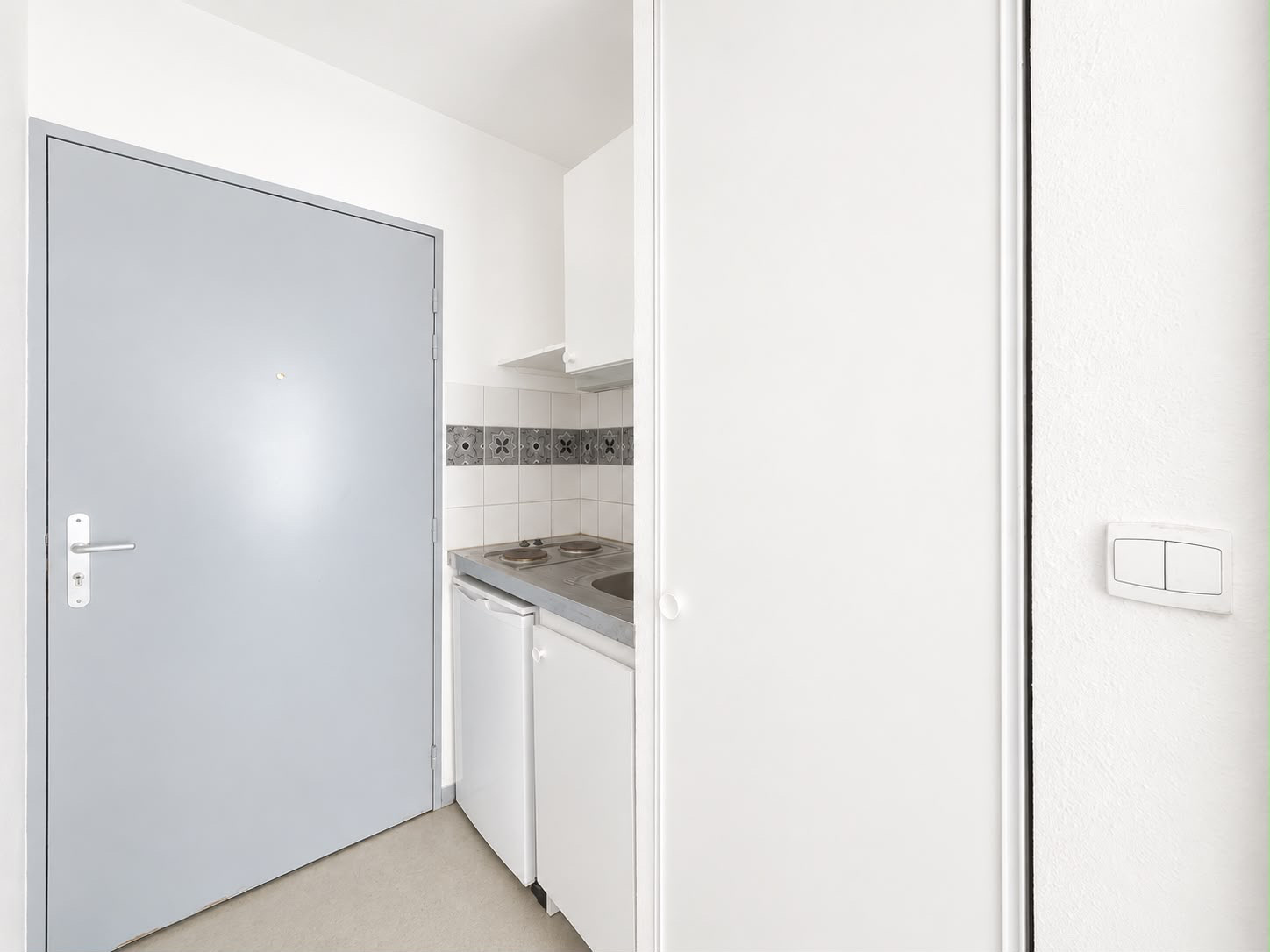 Immo80 – L'immobilier à Amiens et dans la Somme-AMIENS – QUARTIER SAINT MAURICE – APPARTEMENT T1 BIS – DERNIER ÉTAGE – PLACE DE PARKING